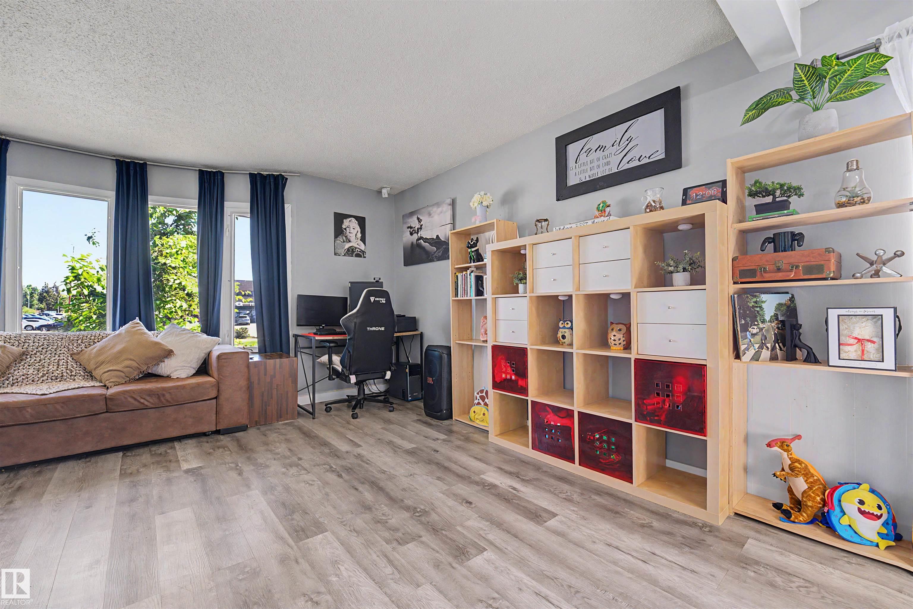 Photo 9 at 16608 109 Street NW, Lorelei, Edmonton