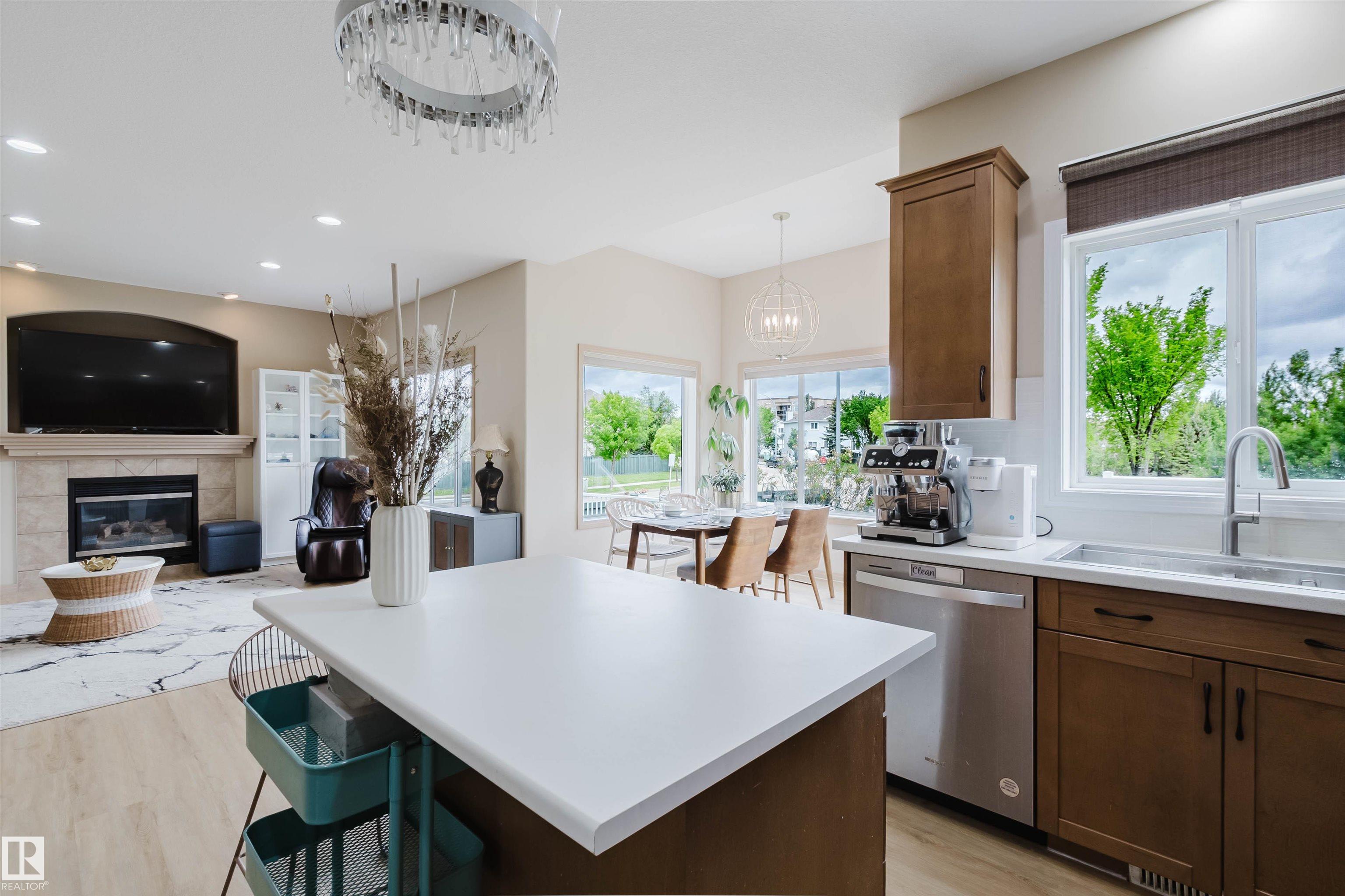 Photo 12 at 2236 Garnett crest NW, Glastonbury, Edmonton