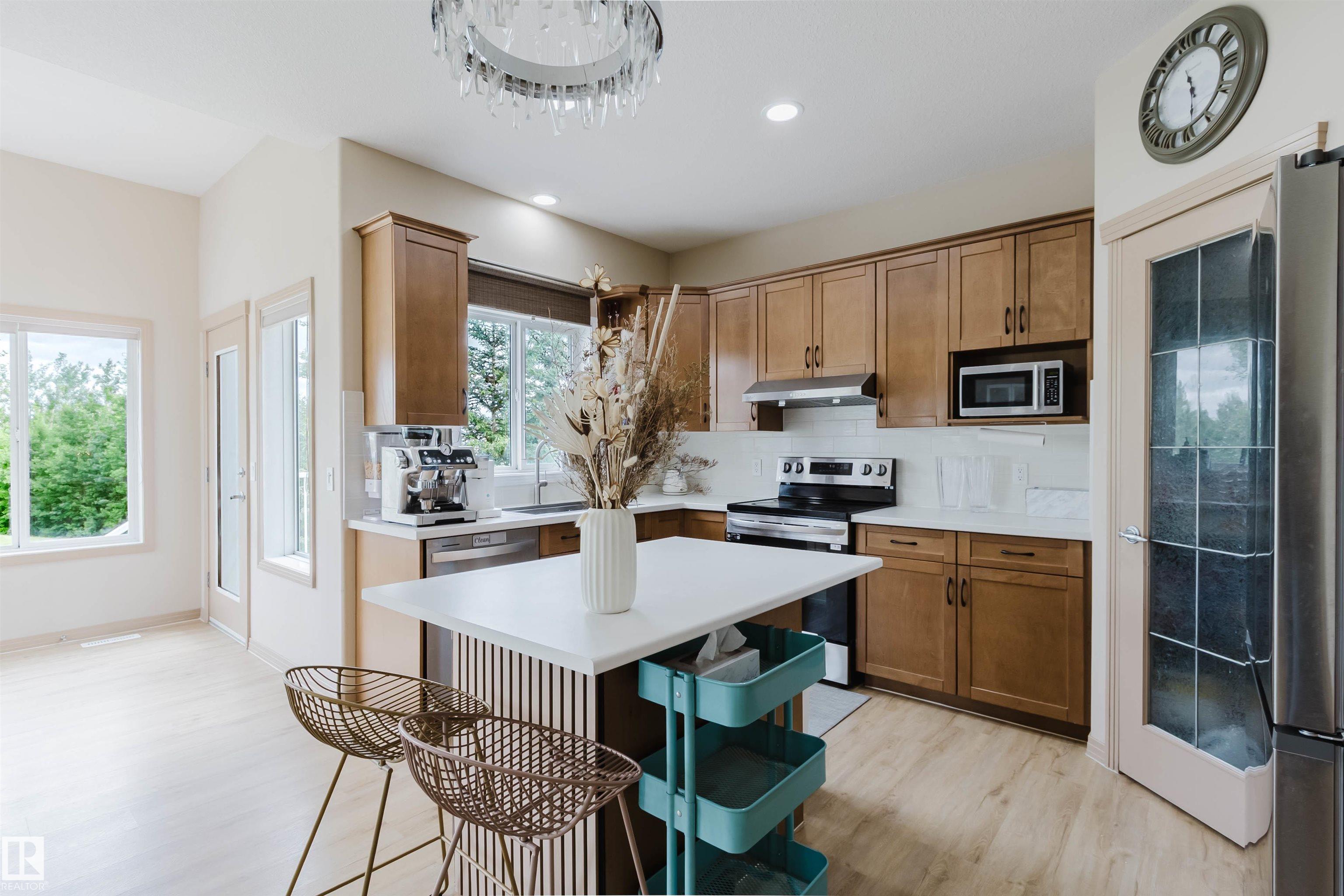 Photo 9 at 2236 Garnett crest NW, Glastonbury, Edmonton
