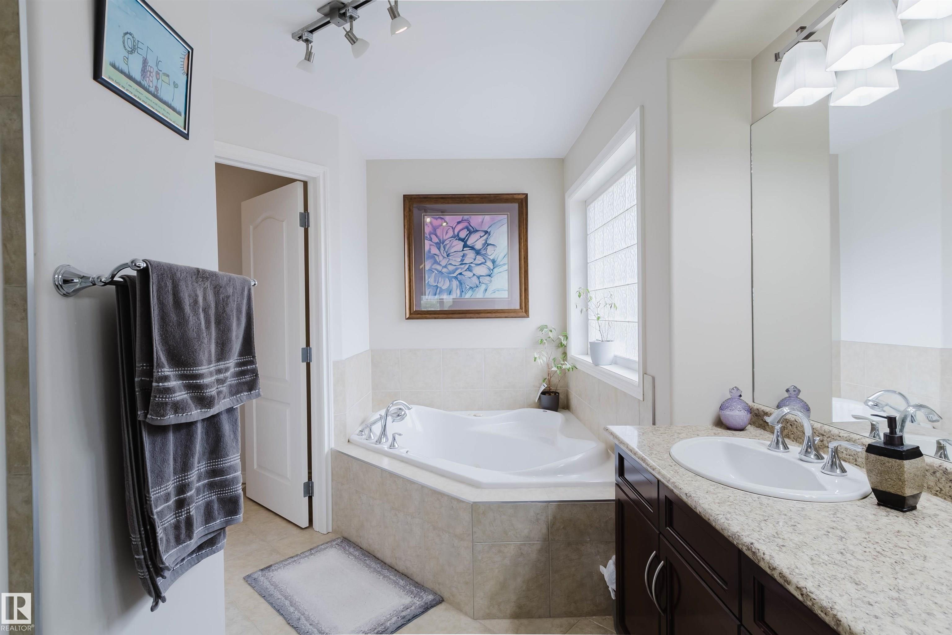 Photo 36 at 20524 58 Avenue NW, The Hamptons, Edmonton