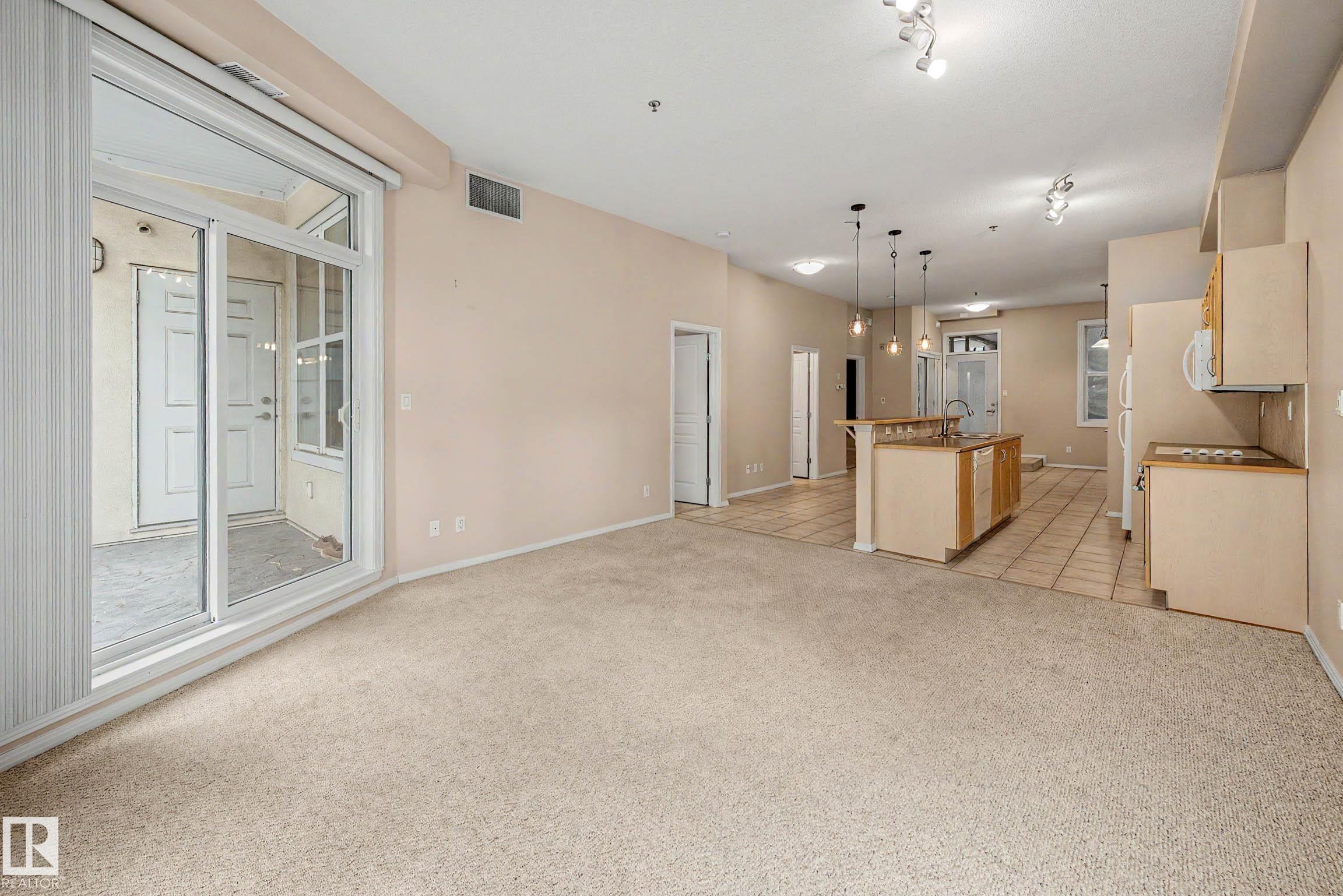 Photo 15 at 201 - 10147 112 Street NW, Wîhkwêntôwin, Edmonton