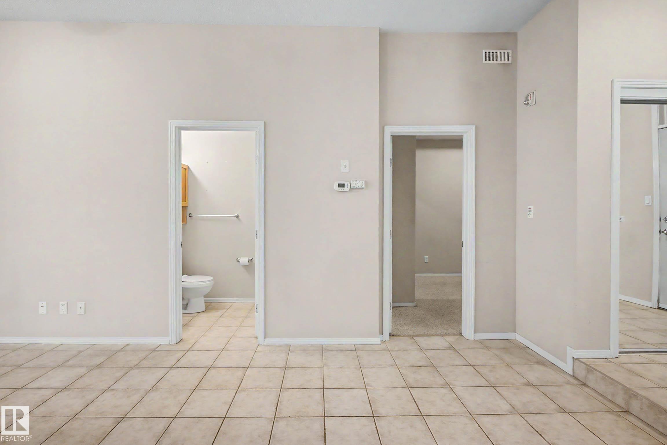 Photo 16 at 201 - 10147 112 Street NW, Wîhkwêntôwin, Edmonton