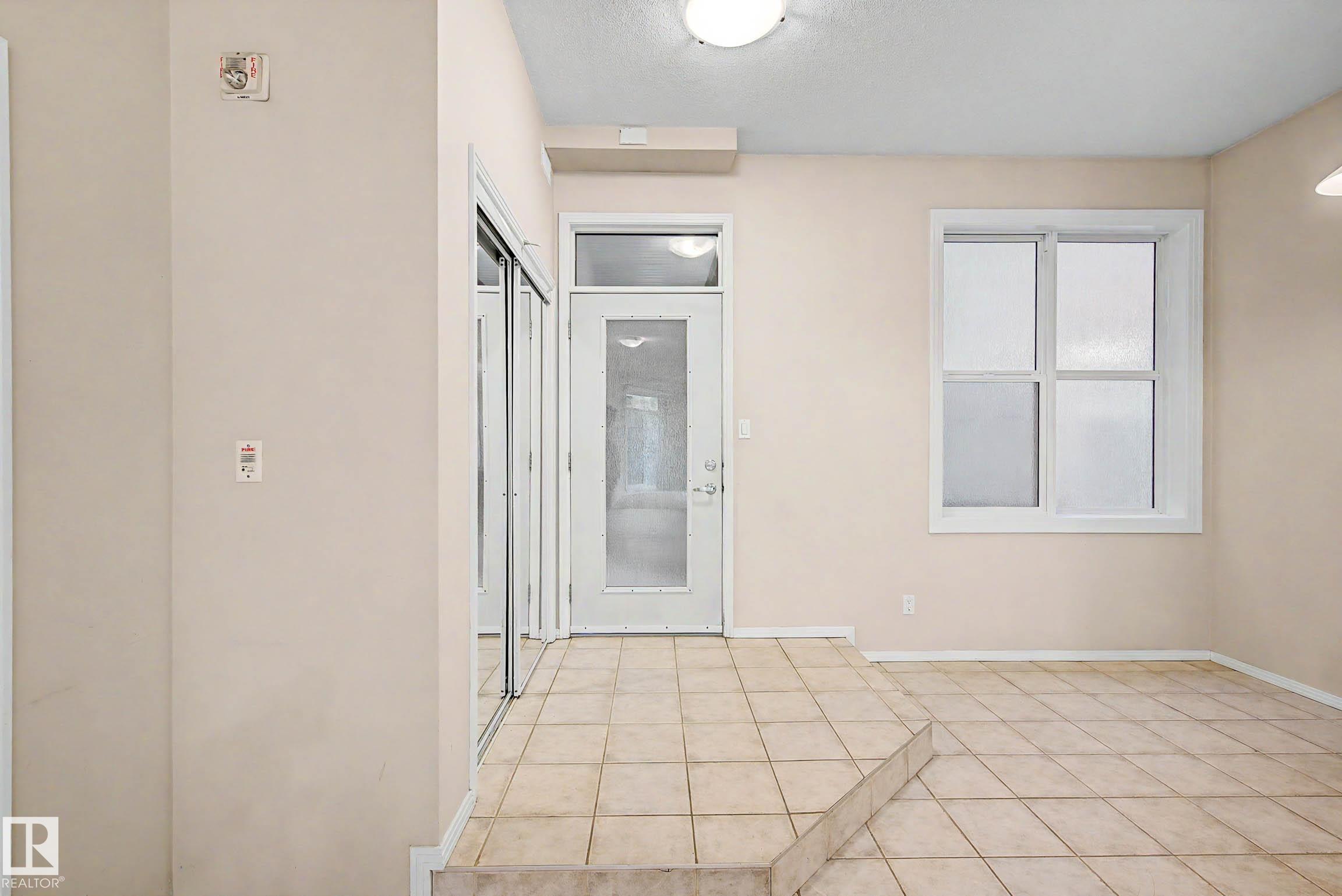 201 - 10147 112 Street NW, Wîhkwêntôwin, Edmonton