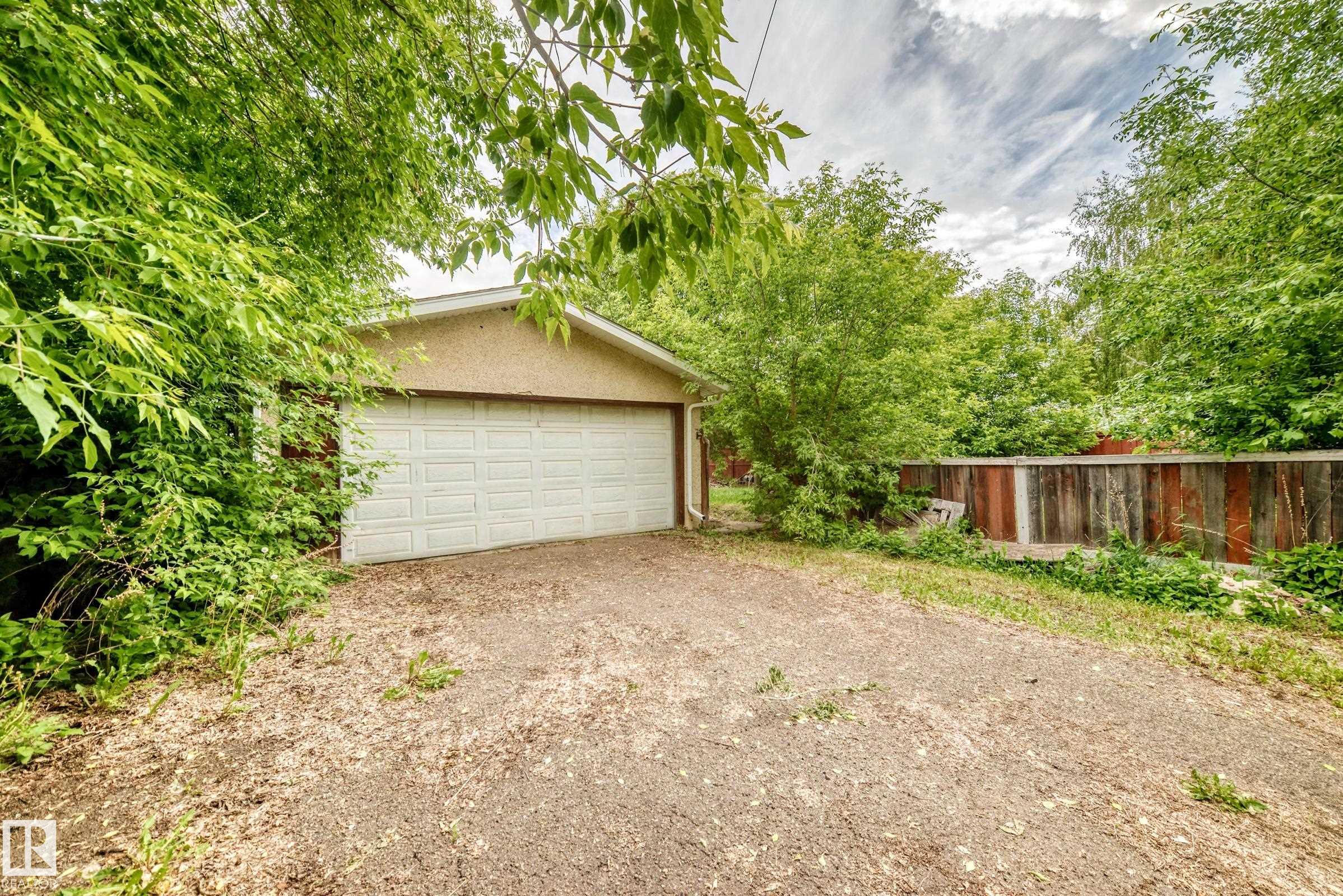 Photo 36 at 13215 132 Avenue NW, Athlone, Edmonton