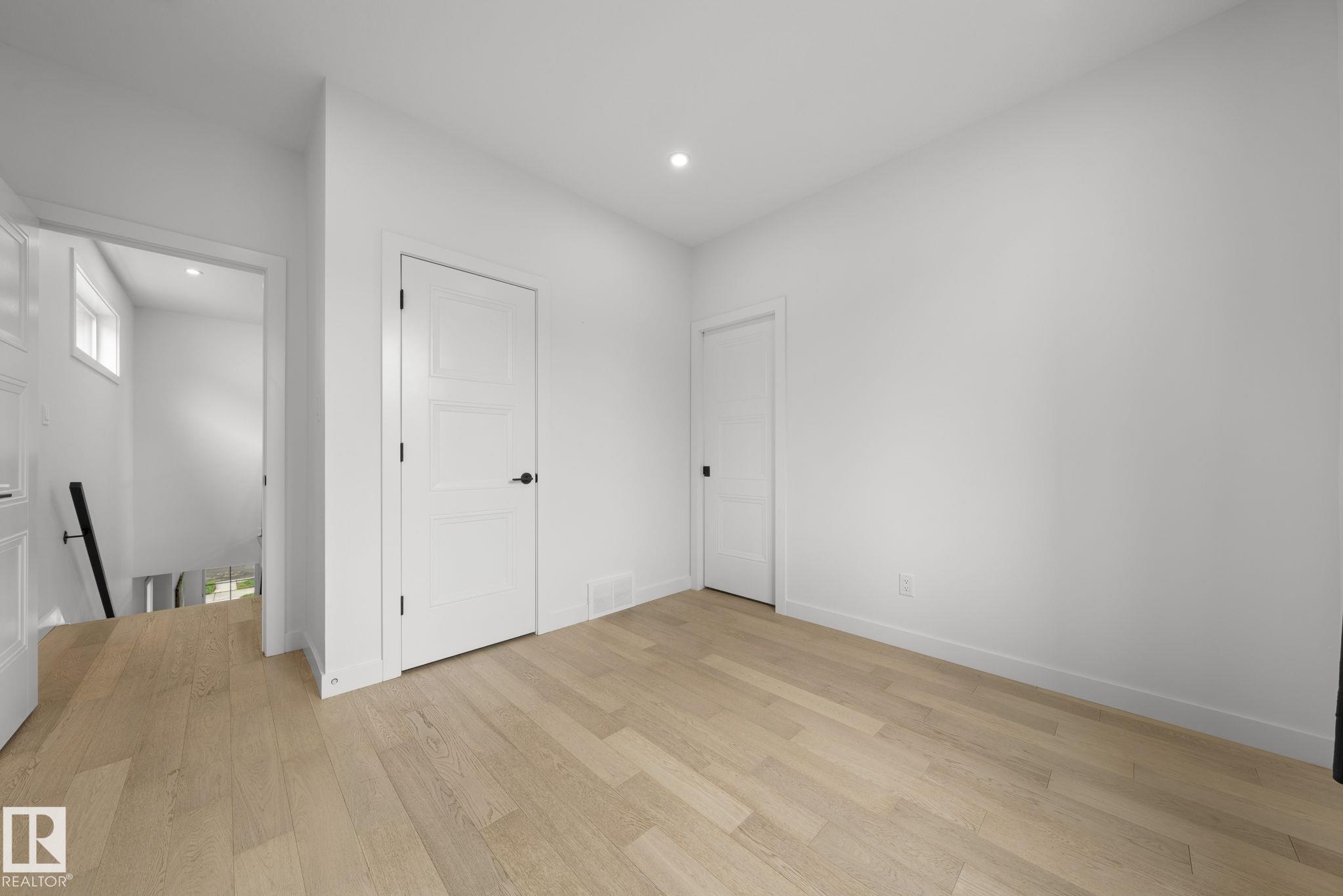 Photo 31 at 9138 71 Avenue NW, Hazeldean, Edmonton