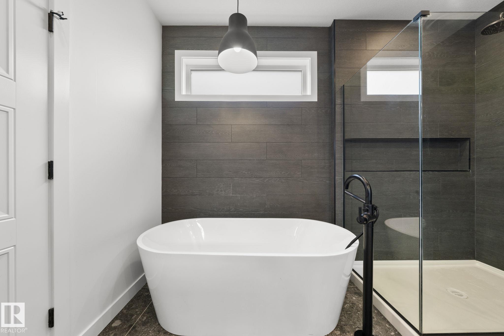 Photo 40 at 9138 71 Avenue NW, Hazeldean, Edmonton
