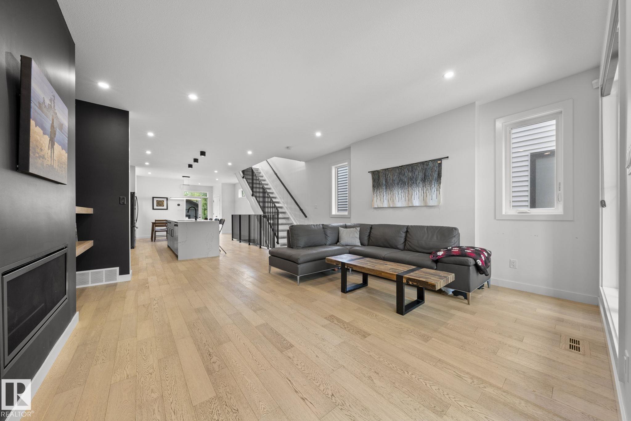 9138 71 Avenue NW, Hazeldean, Edmonton