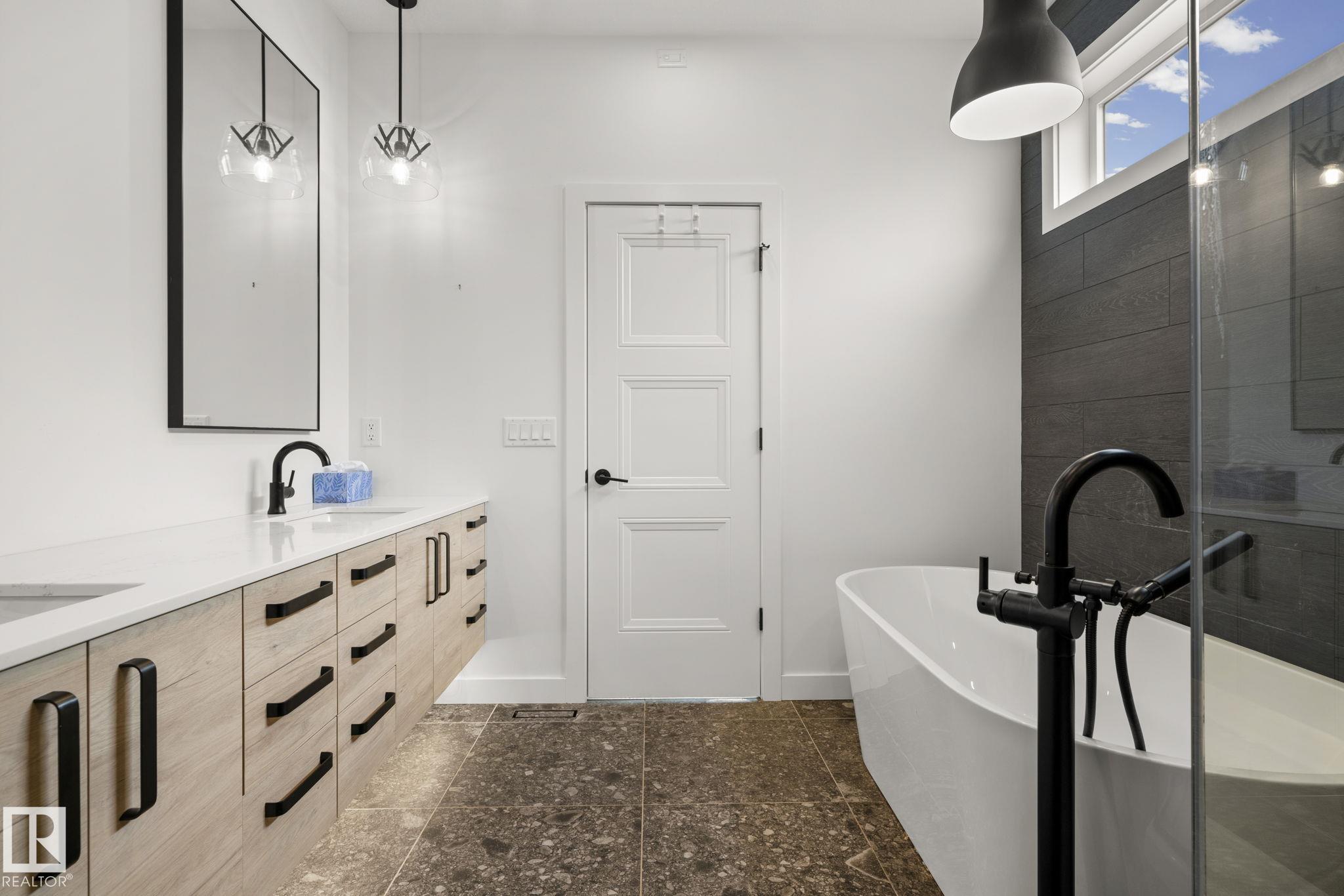 Photo 42 at 9138 71 Avenue NW, Hazeldean, Edmonton