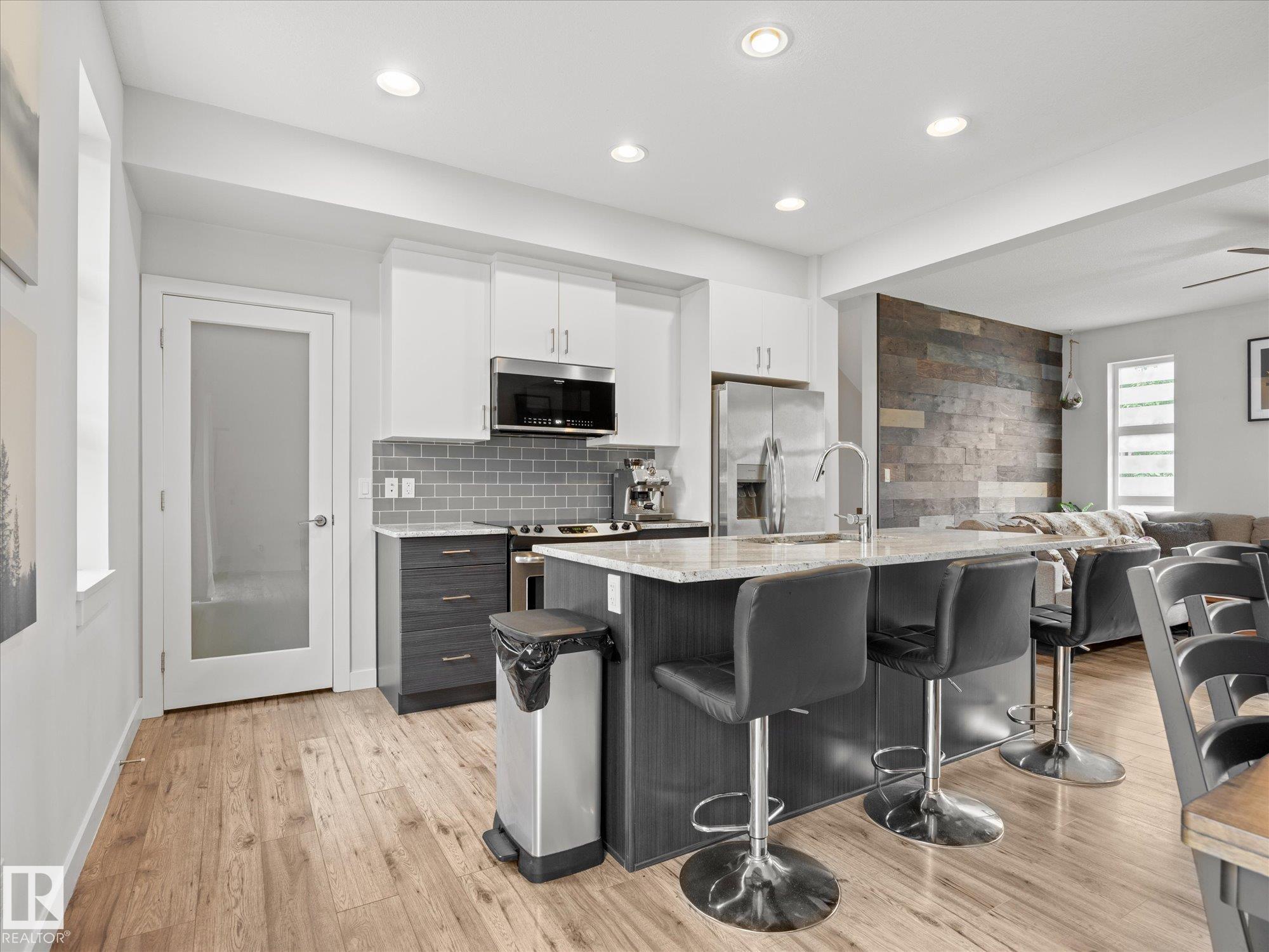 Photo 11 at 27 - 14715 125 Street NW, Baranow, Edmonton