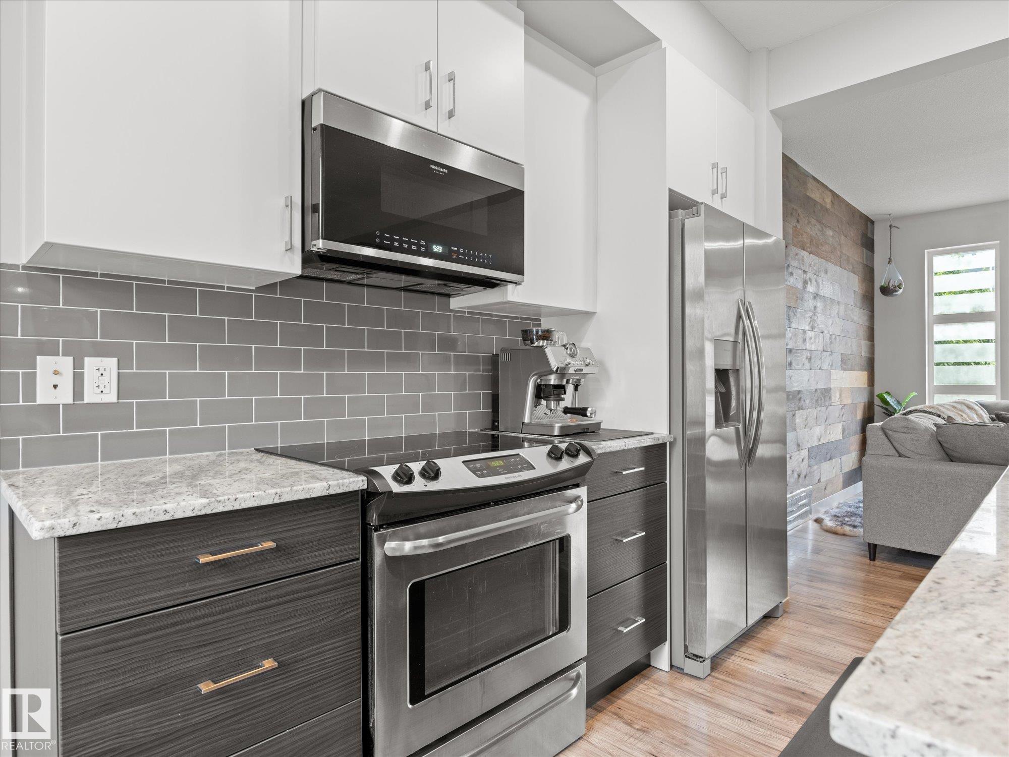 Photo 9 at 27 - 14715 125 Street NW, Baranow, Edmonton