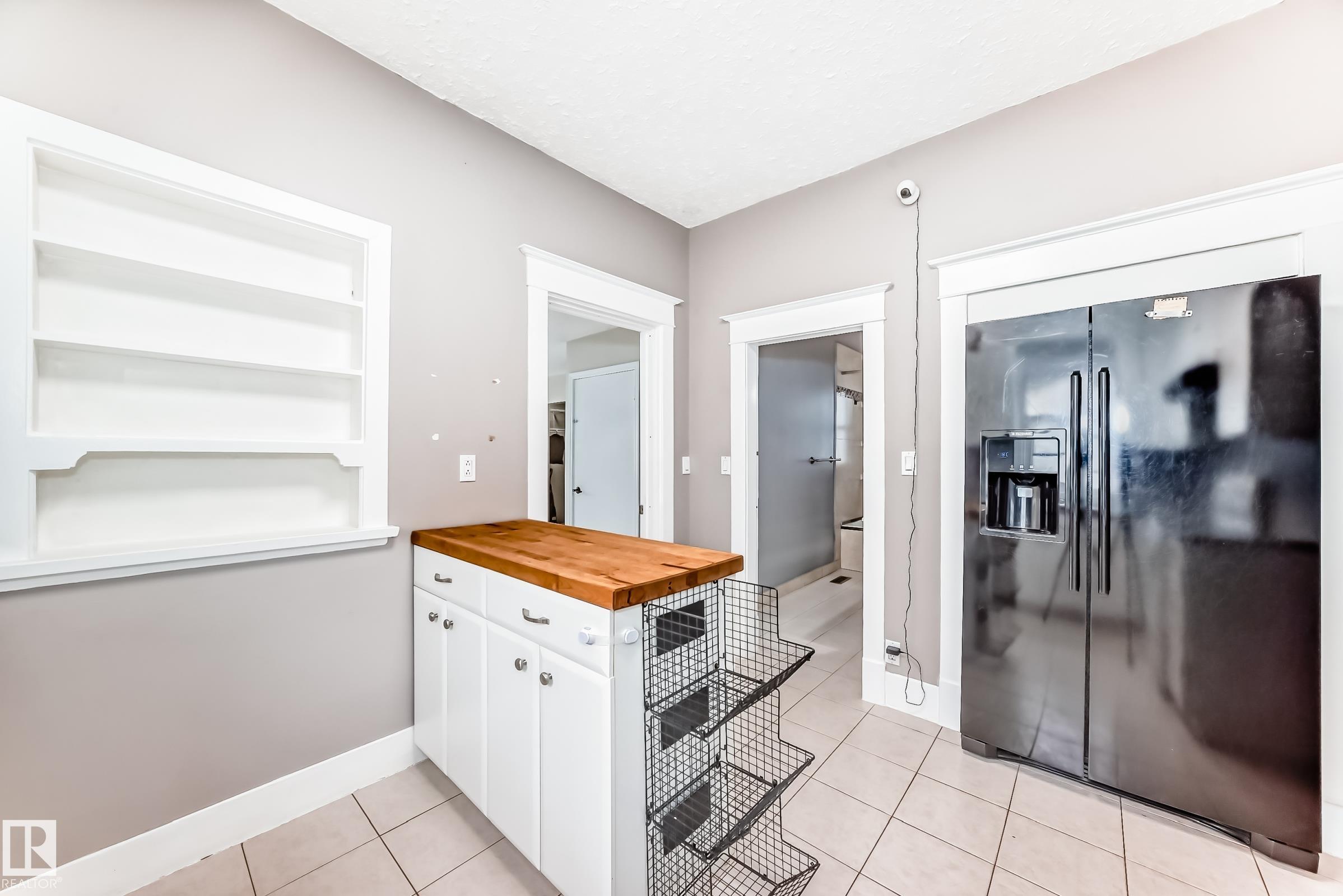 Photo 16 at 12121 64 Street NW, Montrose, Edmonton