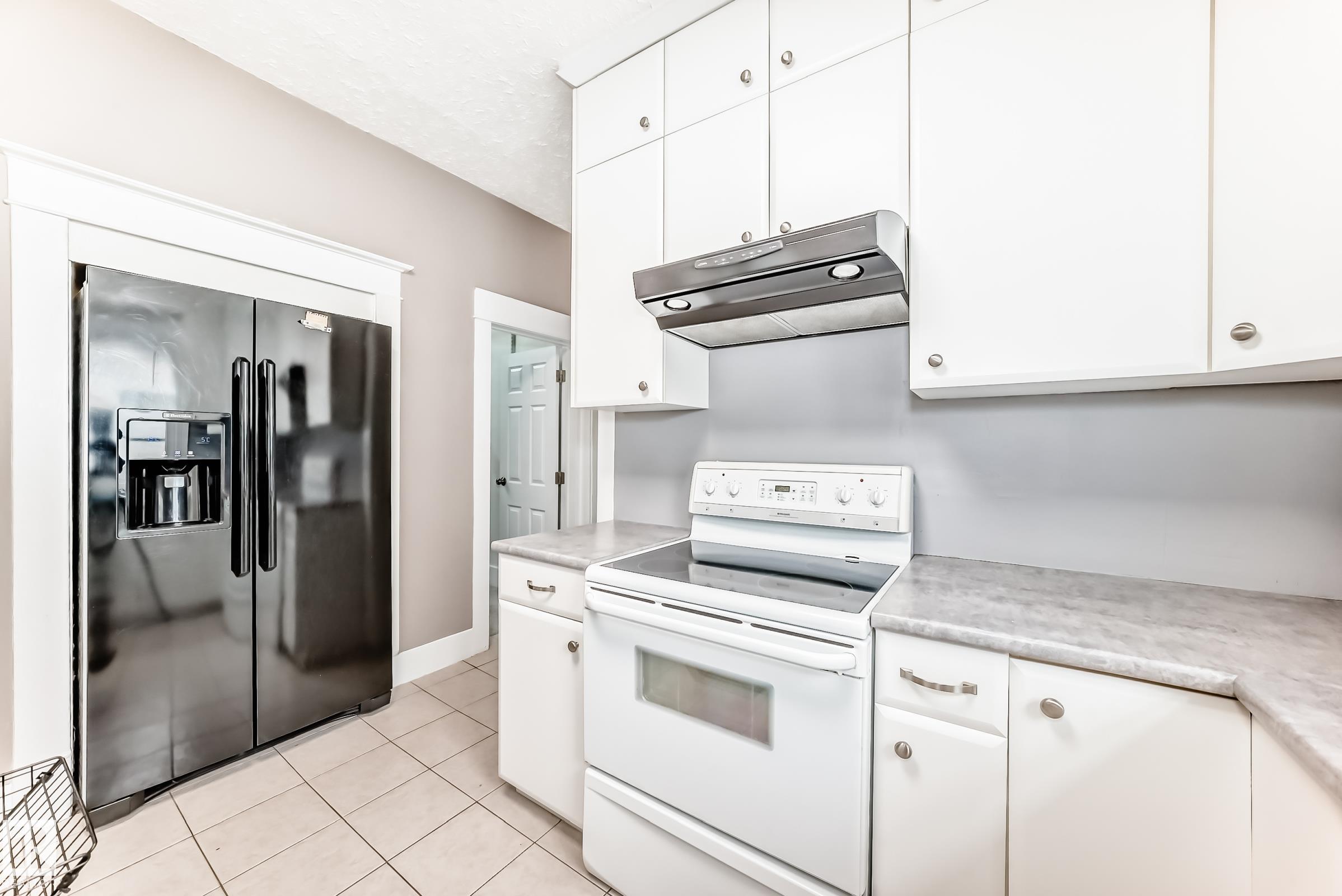 Photo 17 at 12121 64 Street NW, Montrose, Edmonton