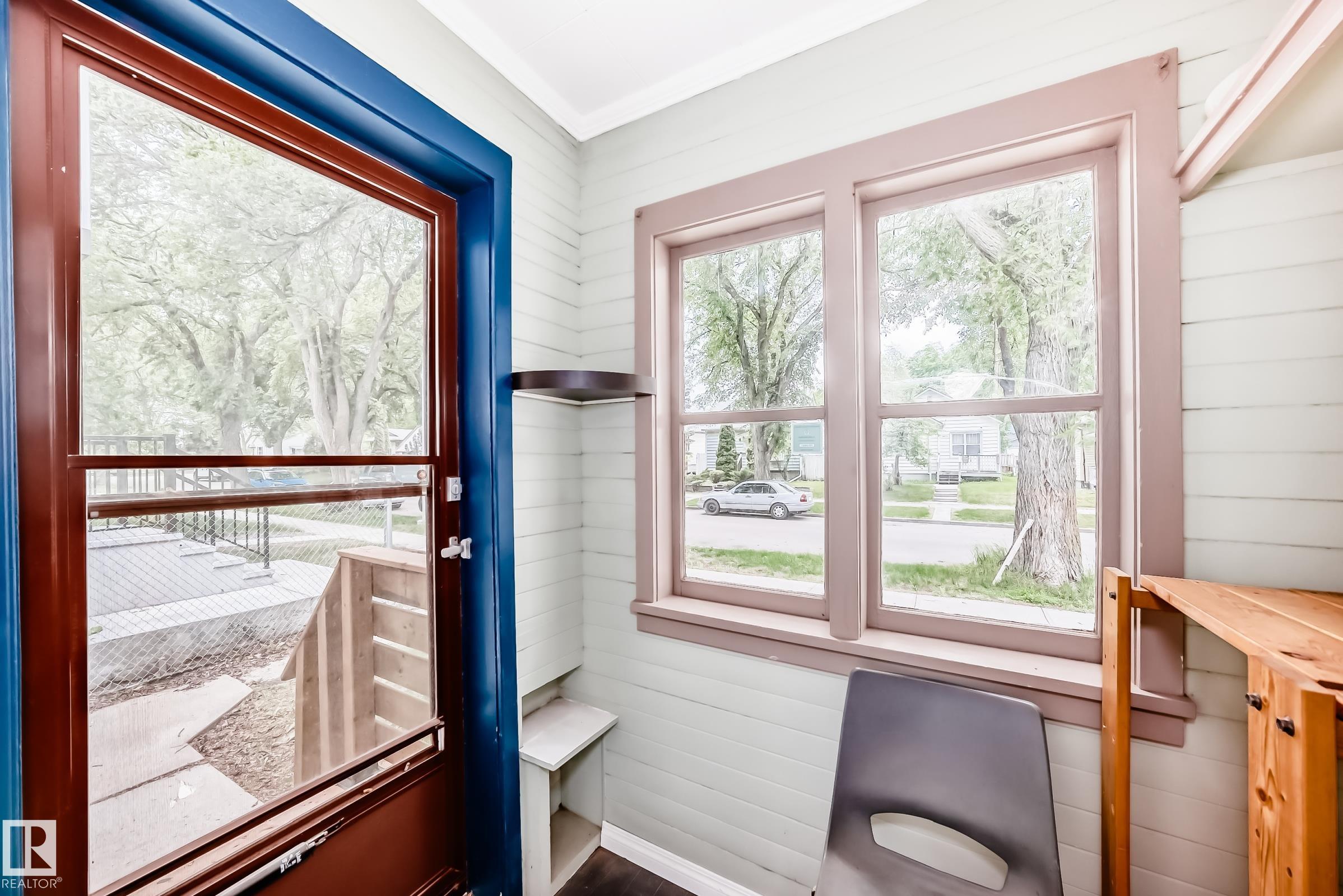 12121 64 Street NW, Montrose, Edmonton