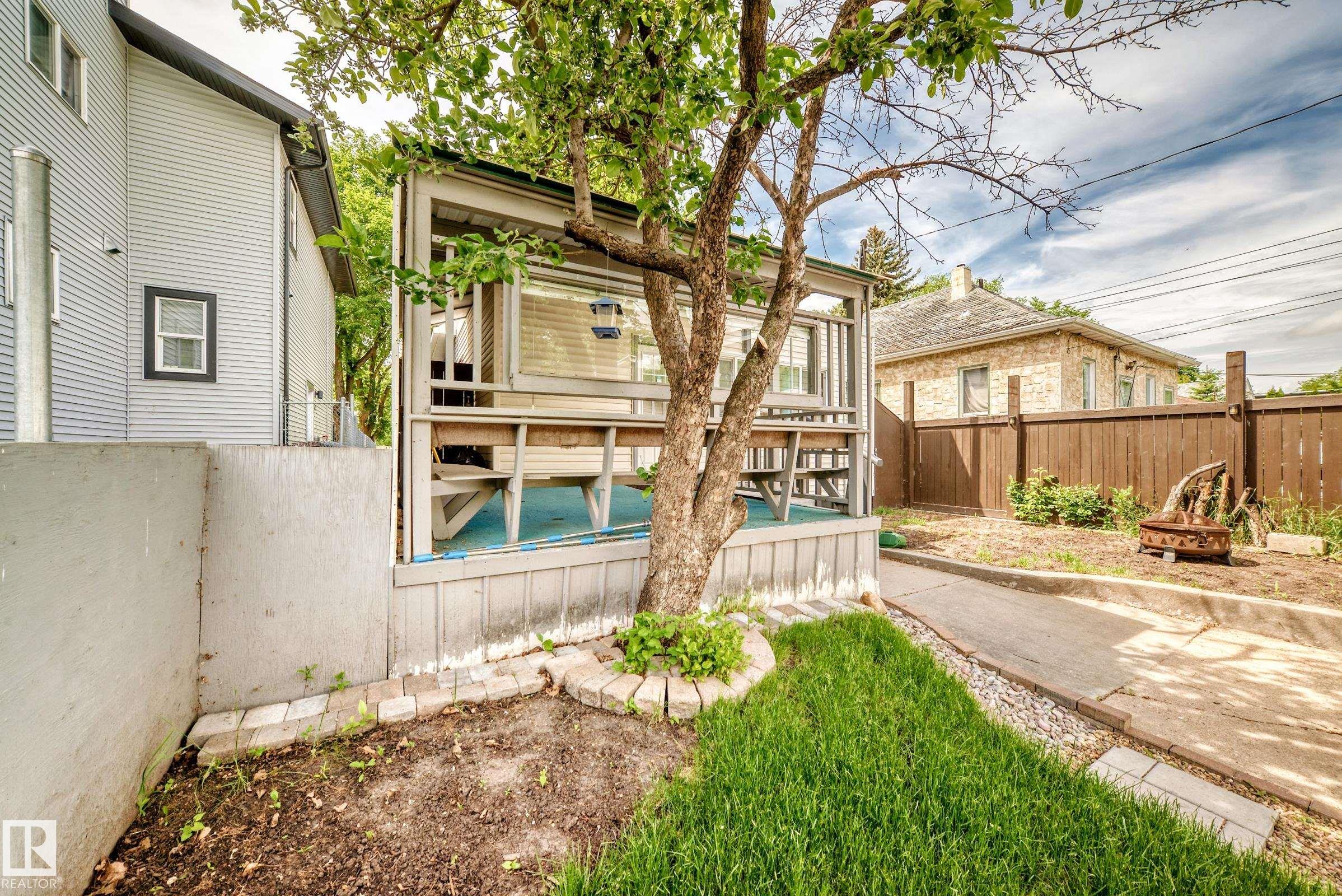 Photo 45 at 12121 64 Street NW, Montrose, Edmonton