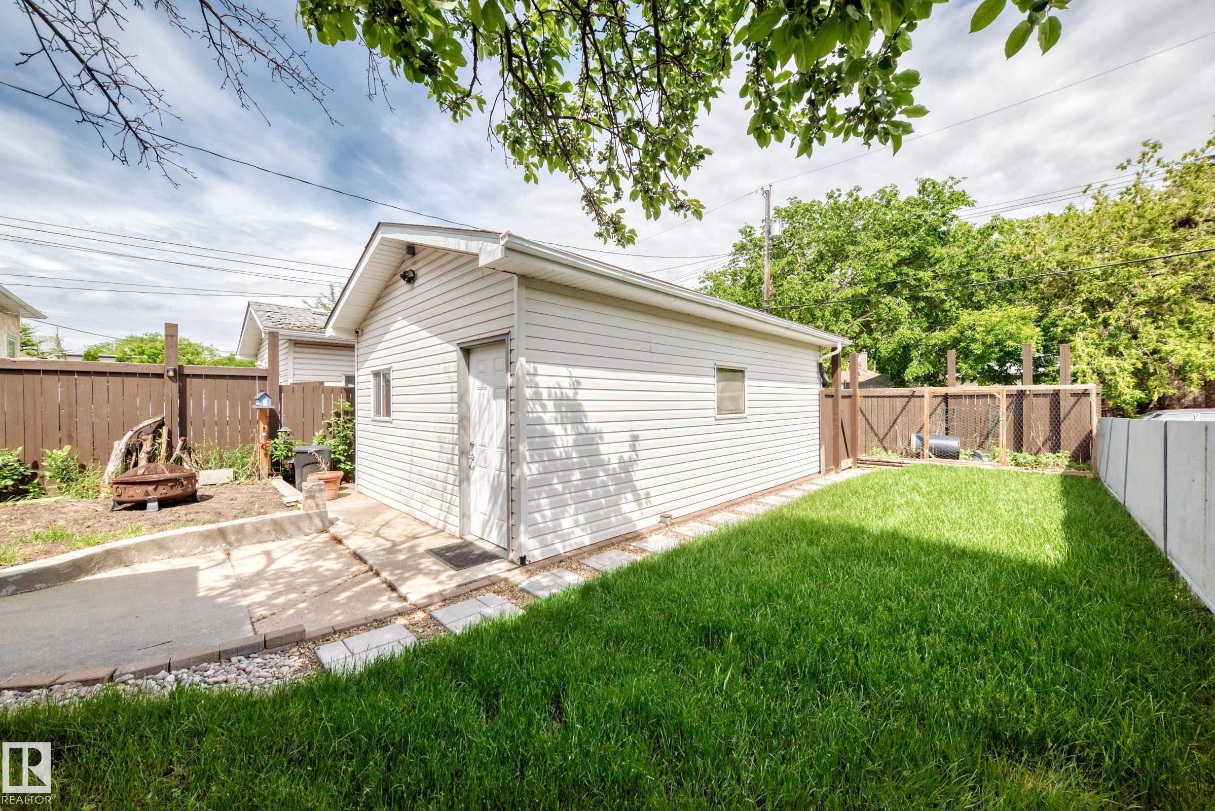 Photo 46 at 12121 64 Street NW, Montrose, Edmonton