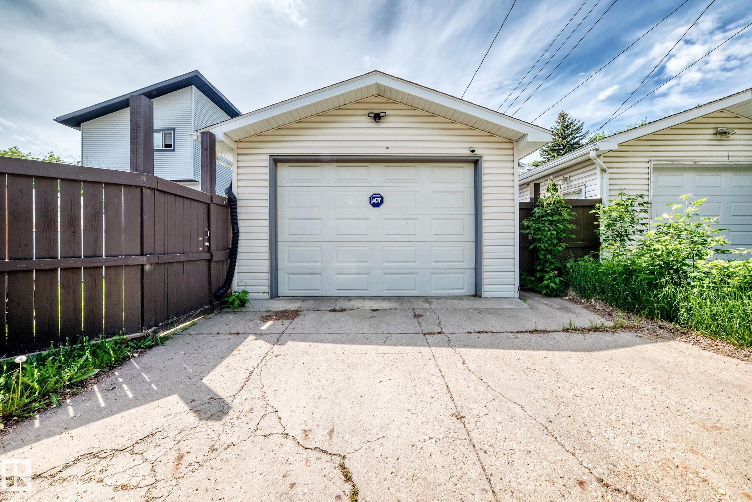 Photo 47 at 12121 64 Street NW, Montrose, Edmonton