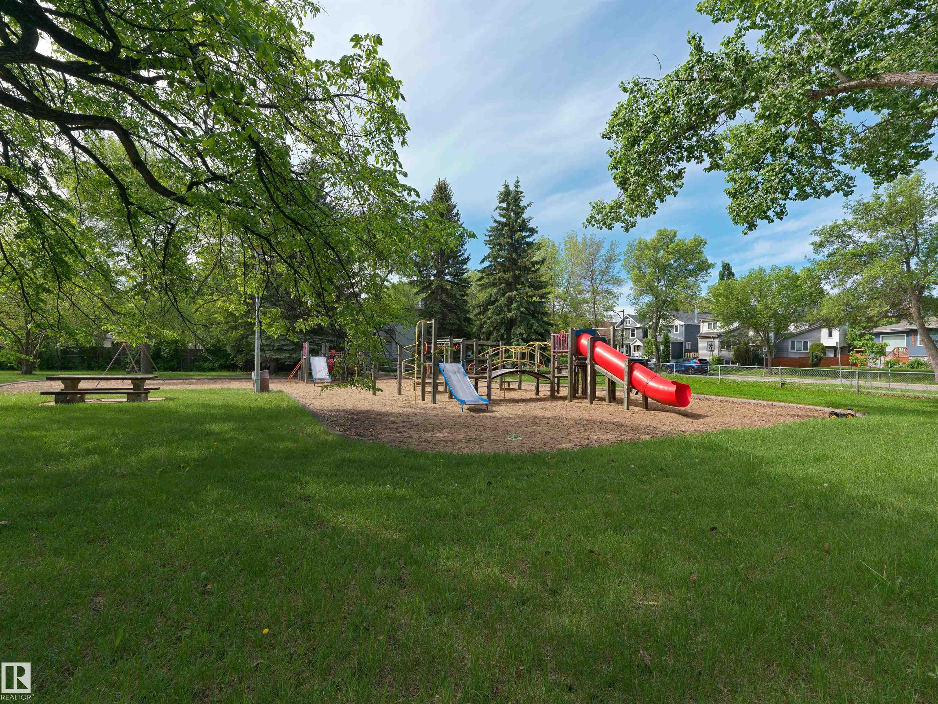 Photo 38 at 10618 126 Street NW, Westmount, Edmonton