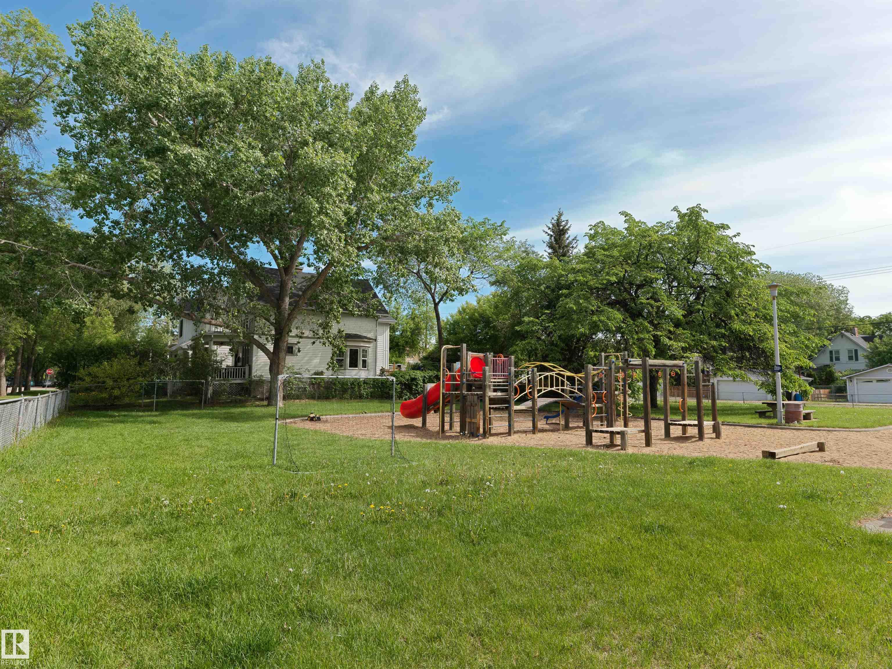 Photo 39 at 10618 126 Street NW, Westmount, Edmonton