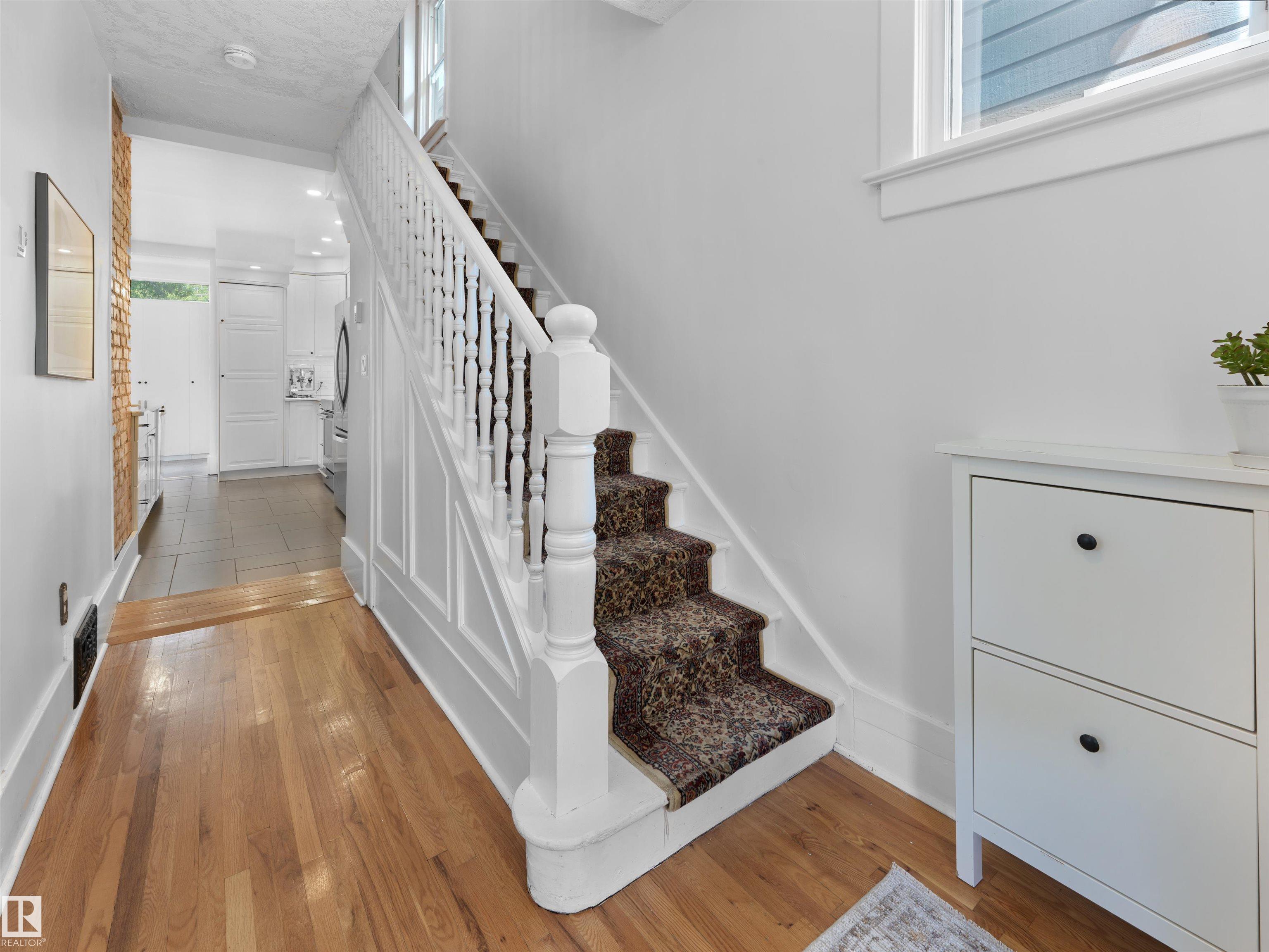 Photo 6 at 10618 126 Street NW, Westmount, Edmonton