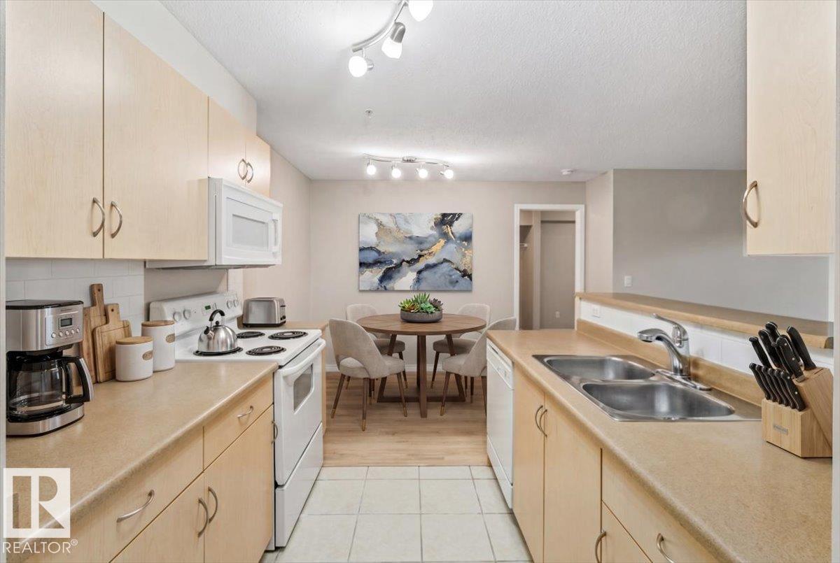Photo 10 at 218 - 17003 67 Avenue NW, Callingwood South, Edmonton