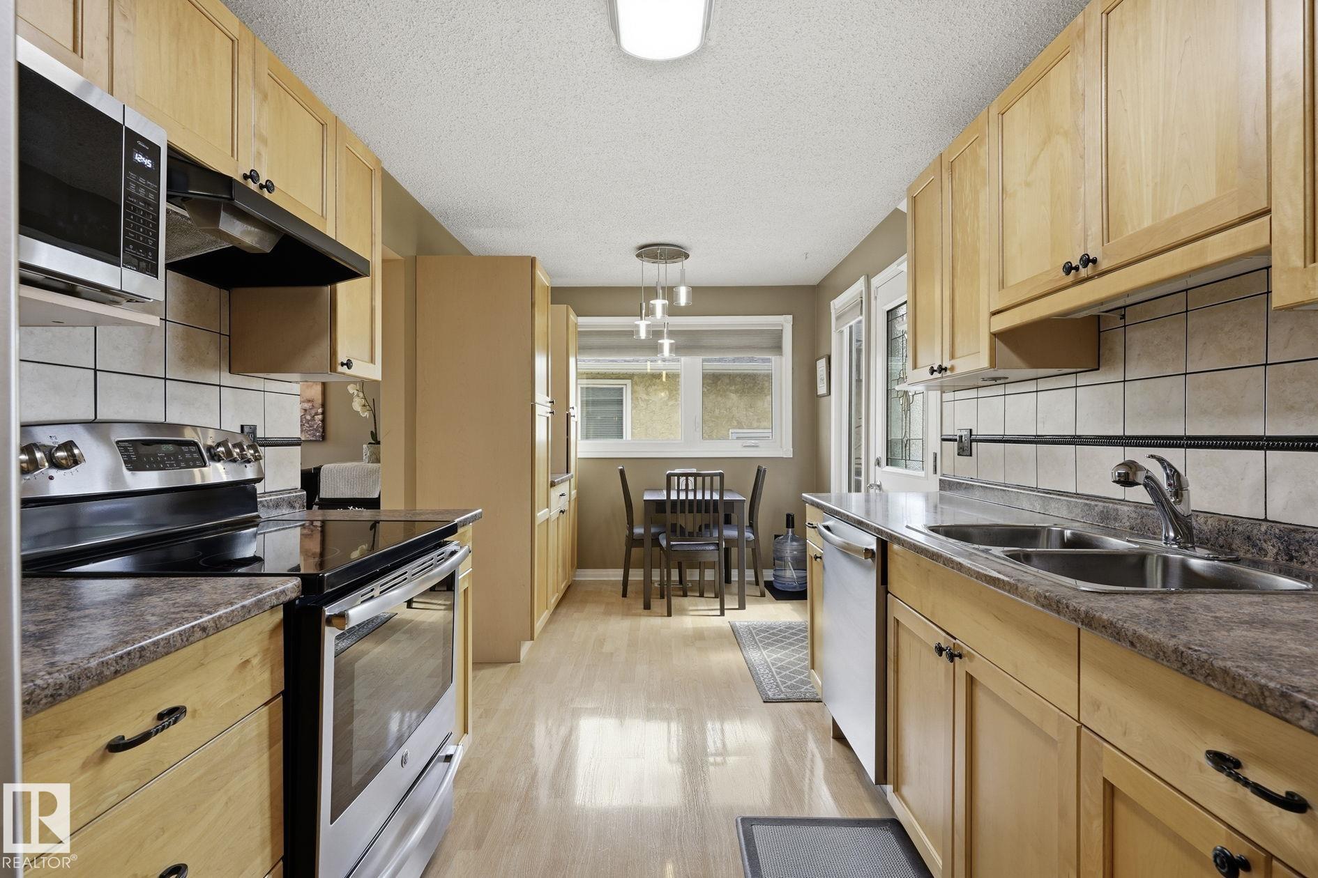 Photo 9 at 5511 10 Avenue NW, Sakaw, Edmonton