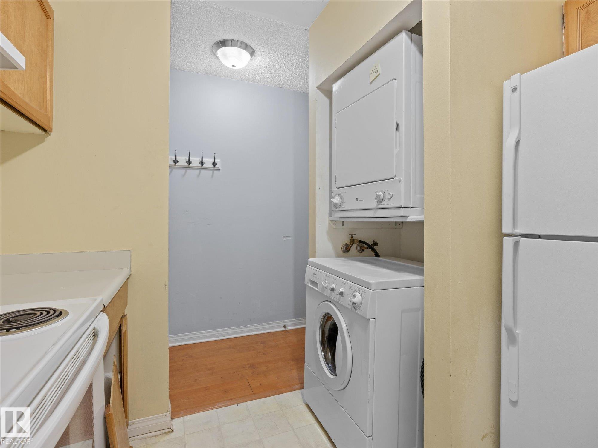 110 - 10139 117 Street NW, Wîhkwêntôwin, Edmonton