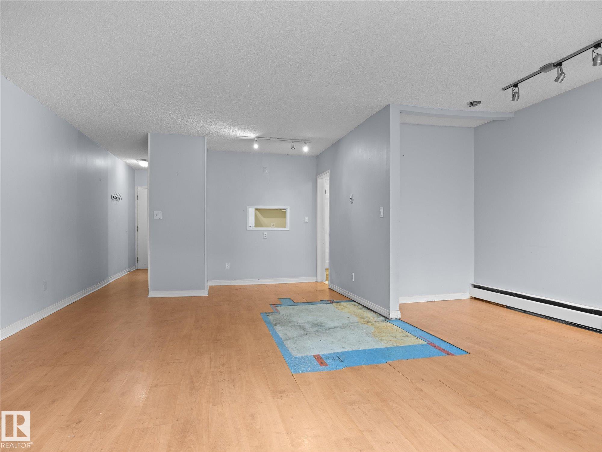 Photo 8 at 110 - 10139 117 Street NW, Wîhkwêntôwin, Edmonton