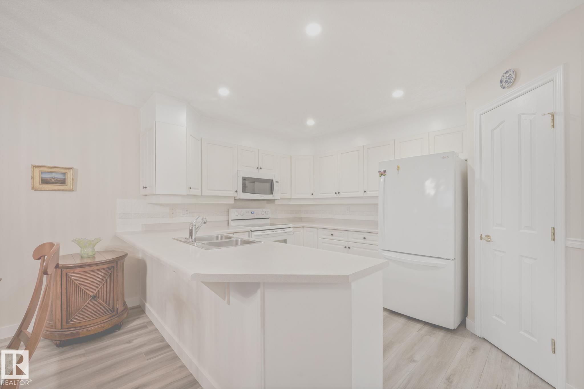 Photo 9 at 403 - 6703 172 Street NW, Callingwood South, Edmonton