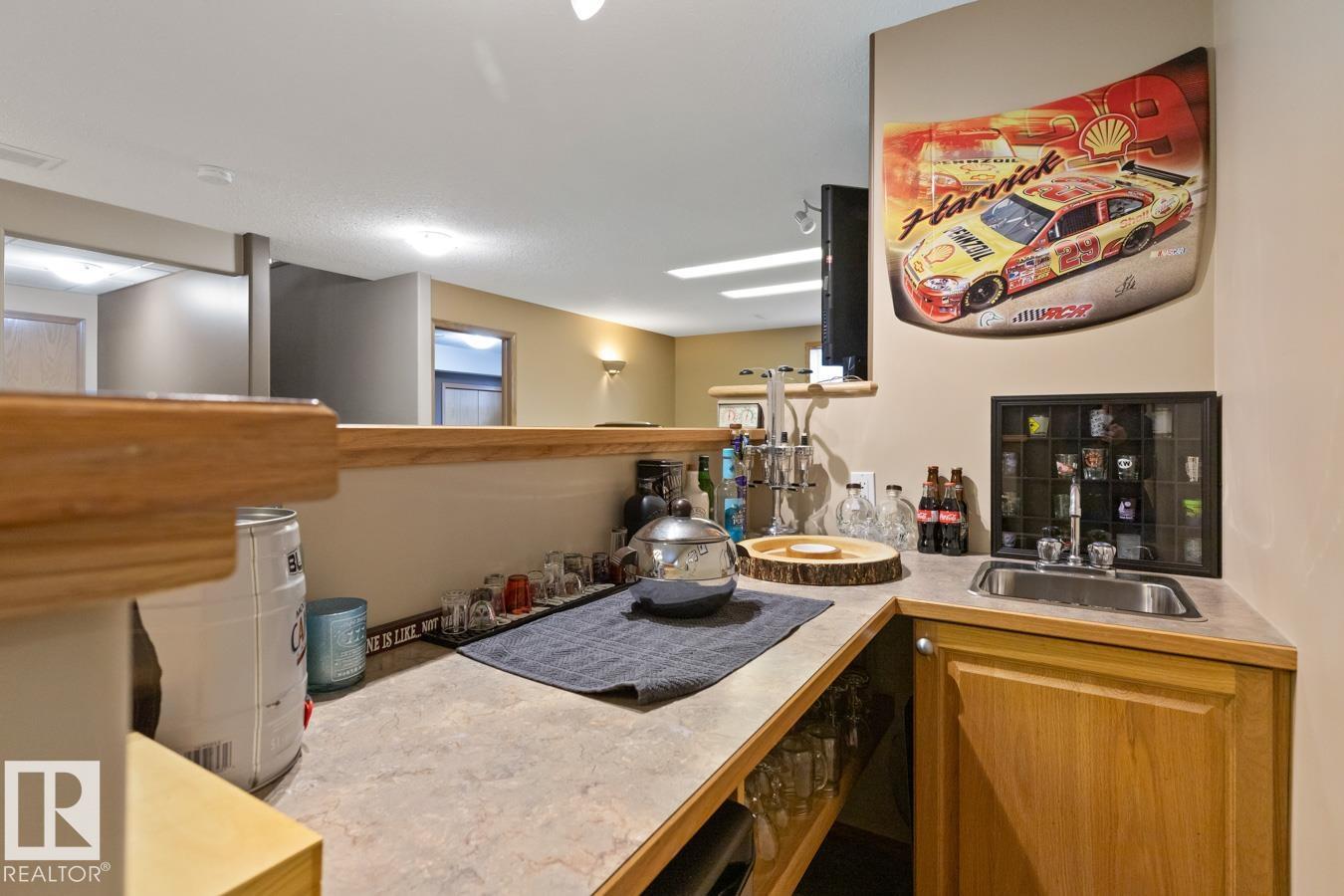 Photo 34 at 1 Birchwood Close, Bridgeport, Leduc