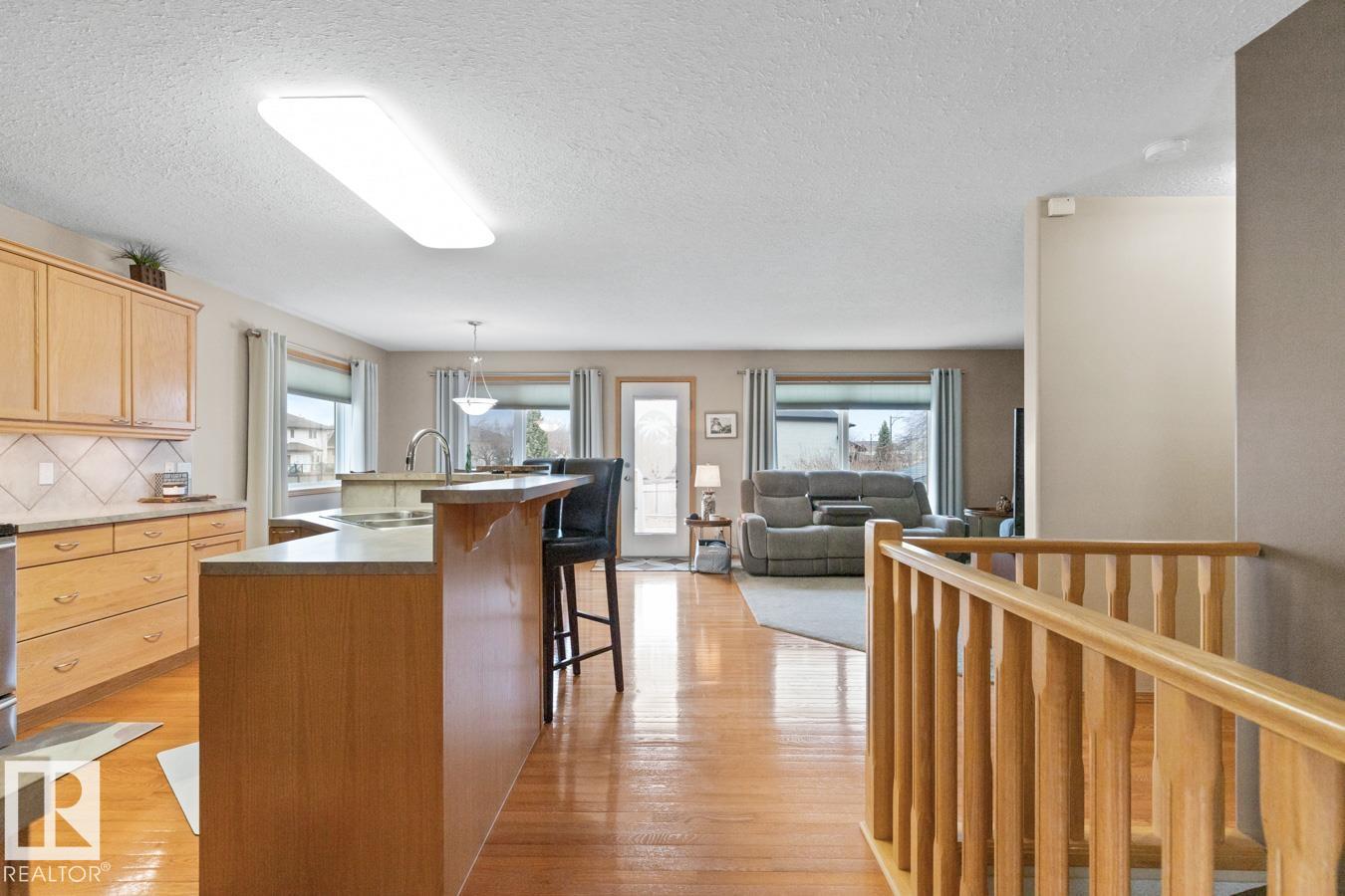Photo 7 at 1 Birchwood Close, Bridgeport, Leduc