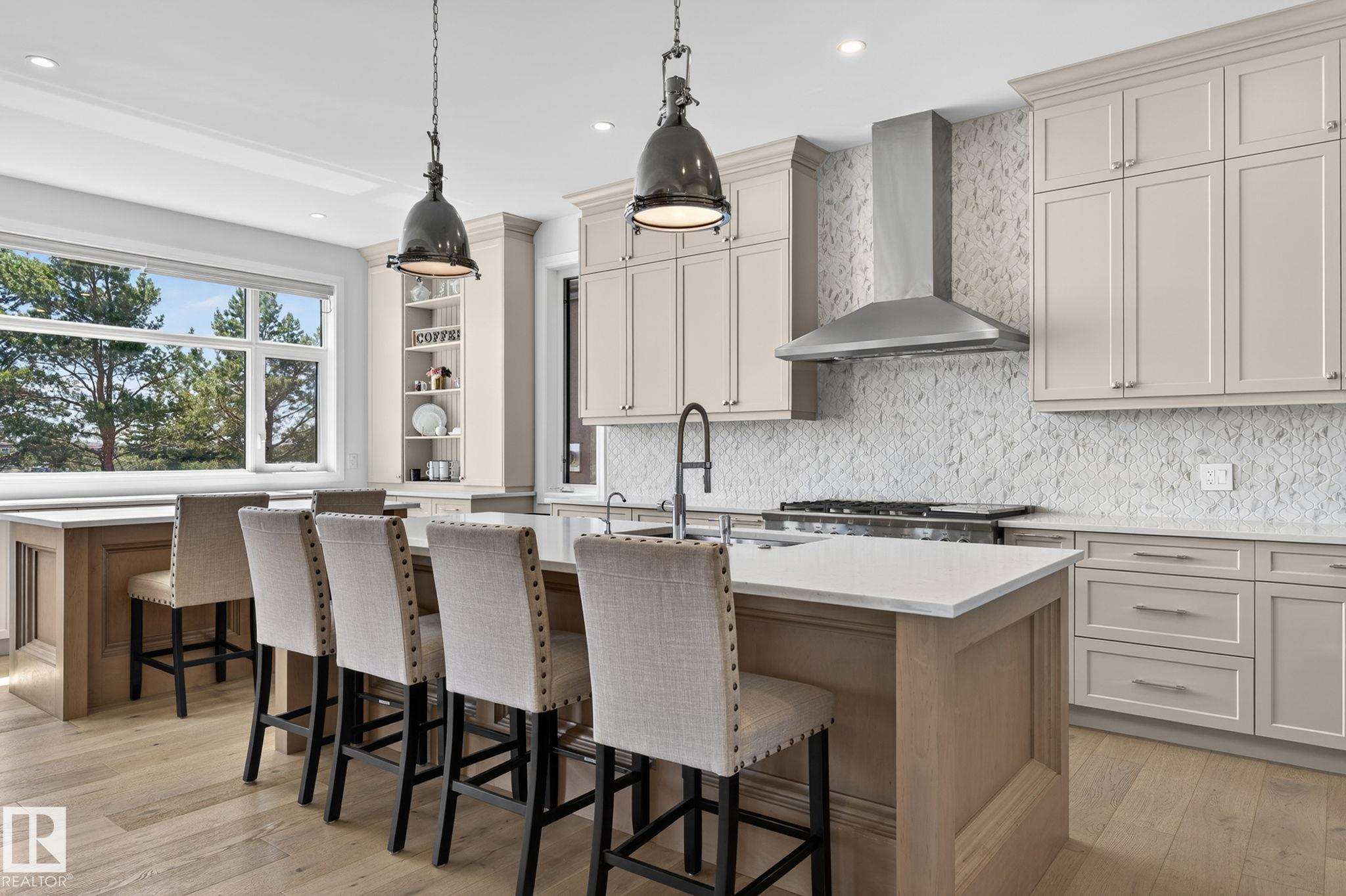 Photo 10 at 1153 Hainstock Green green SW, Hays Ridge Area, Edmonton