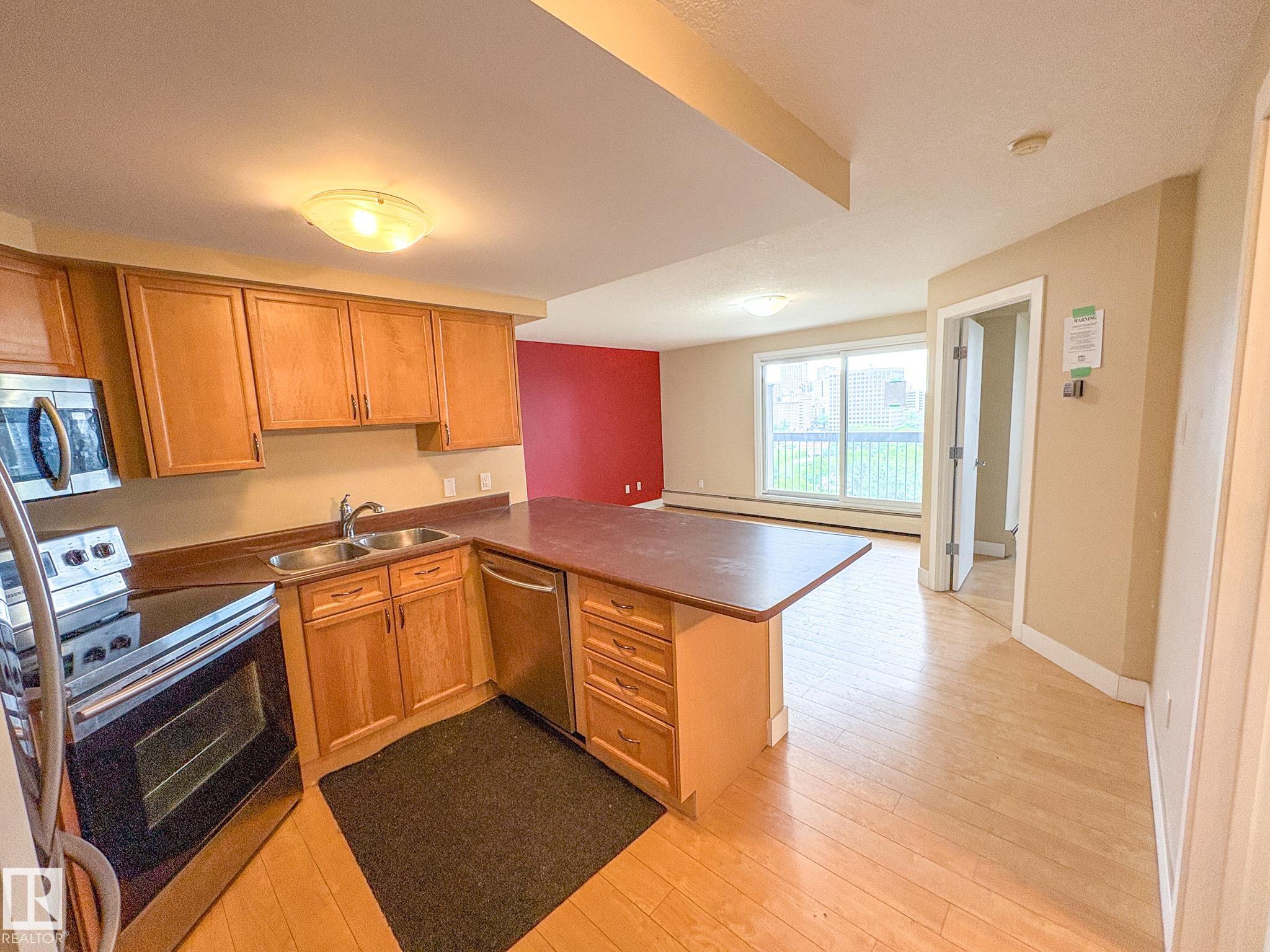 1202 - 9715 110 Street NW, Wîhkwêntôwin, Edmonton
