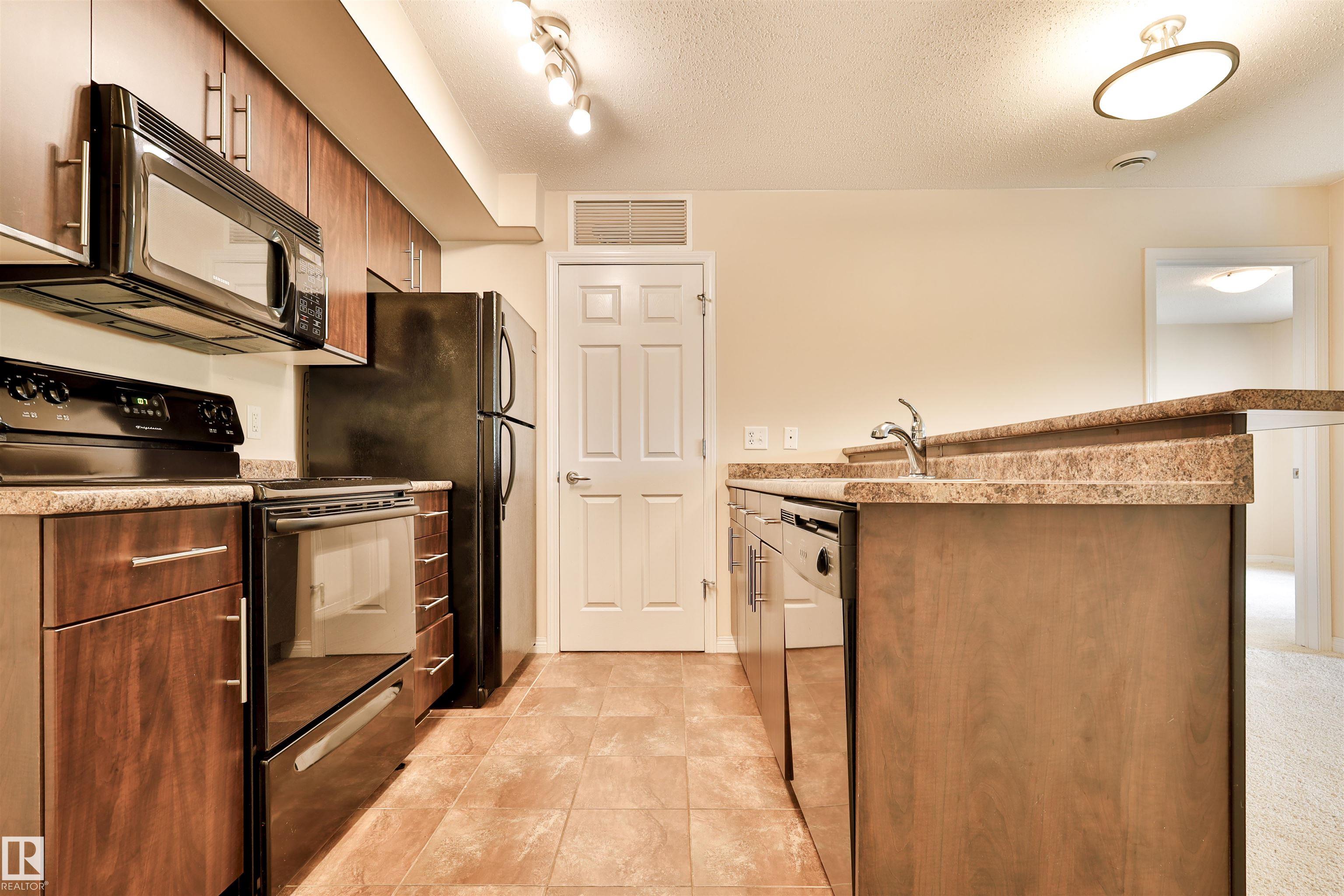 Photo 10 at 216 - 6925 199 Street NW, Glastonbury, Edmonton