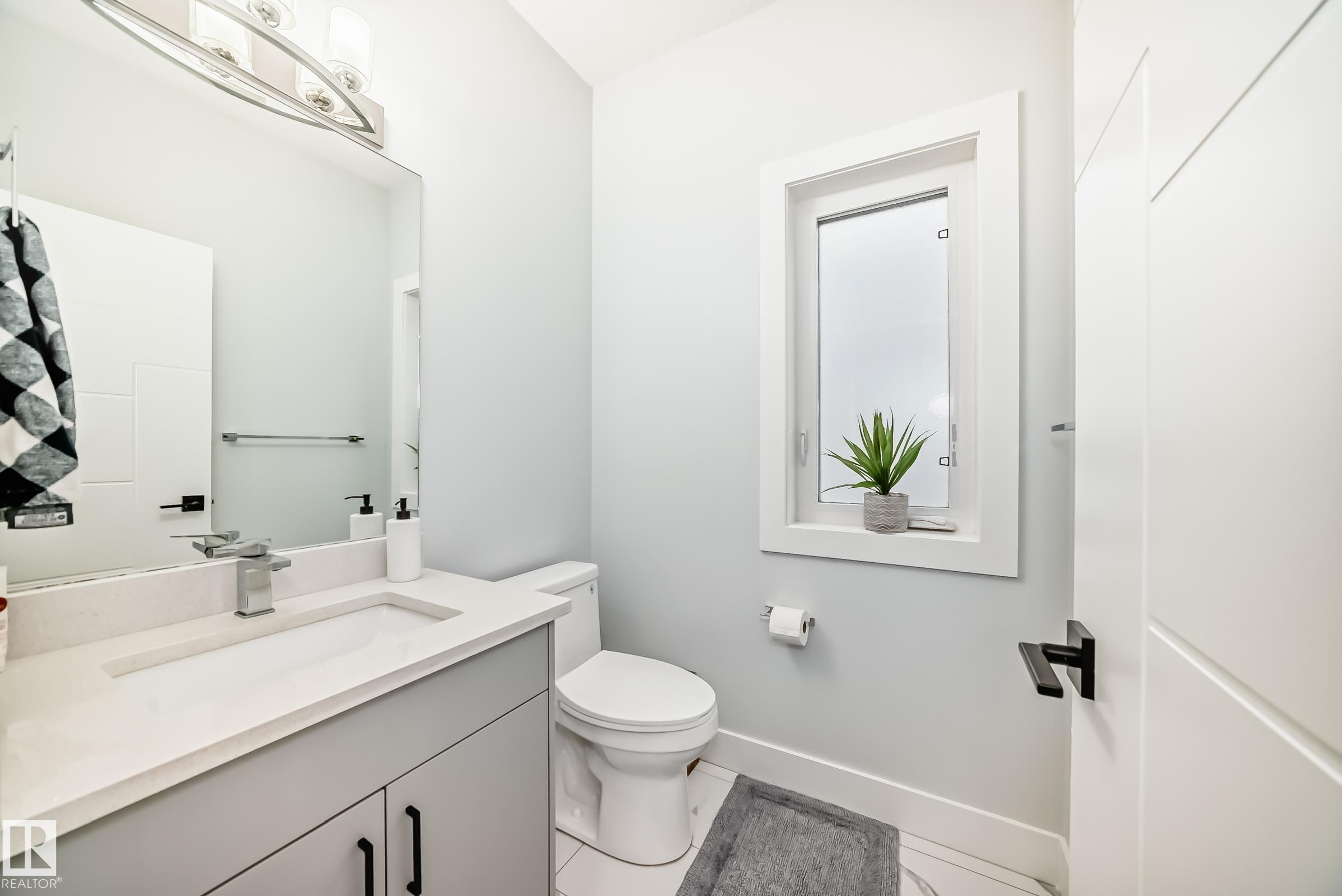 Photo 18 at 9830 73 Avenue NW, Ritchie, Edmonton