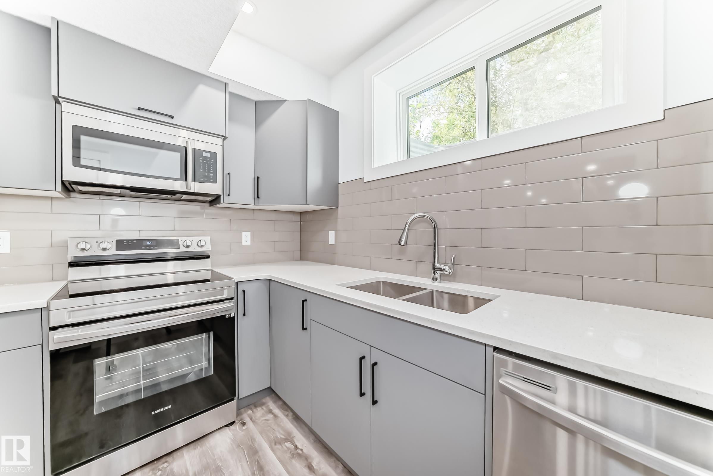 Photo 36 at 9830 73 Avenue NW, Ritchie, Edmonton