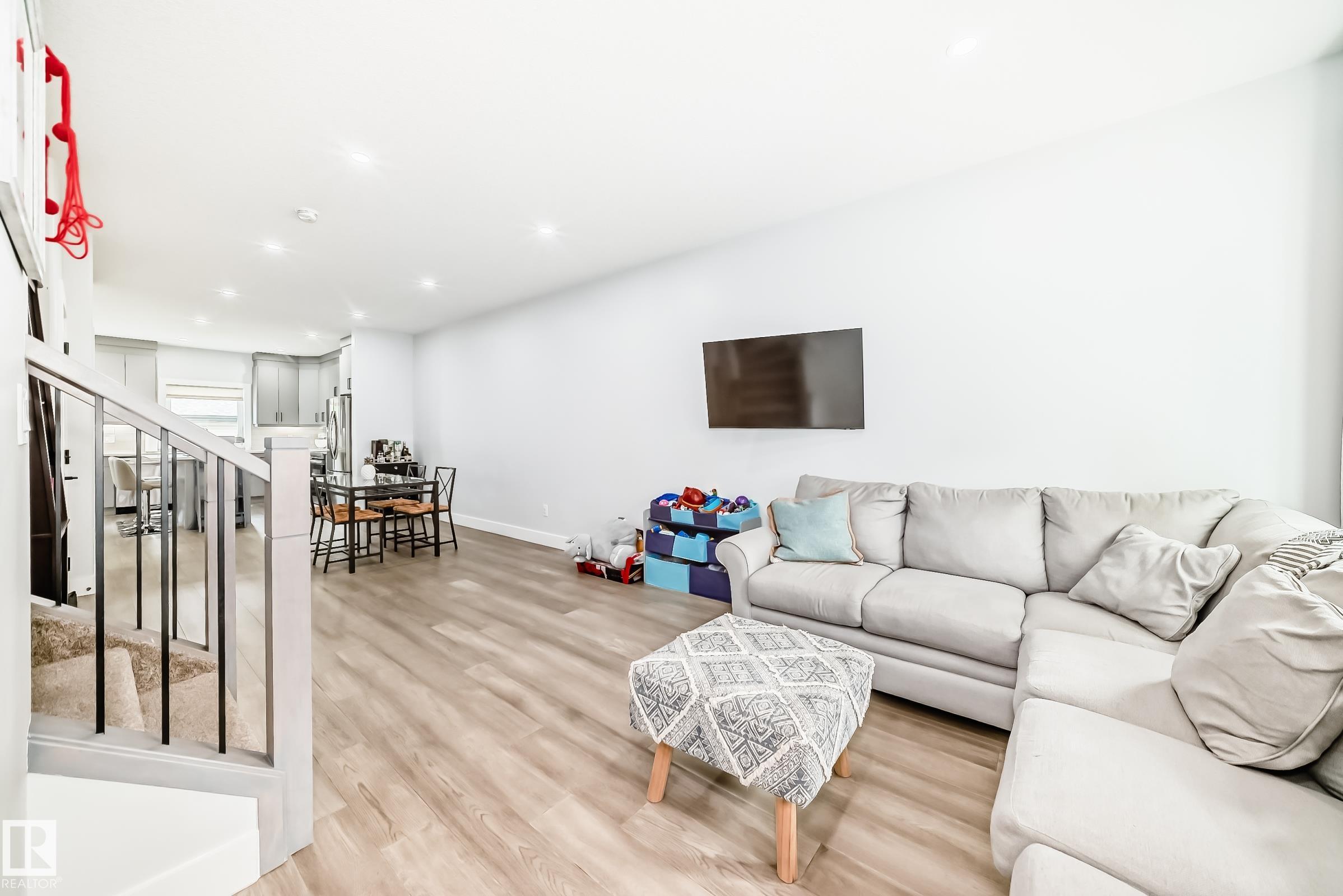 Photo 6 at 9830 73 Avenue NW, Ritchie, Edmonton