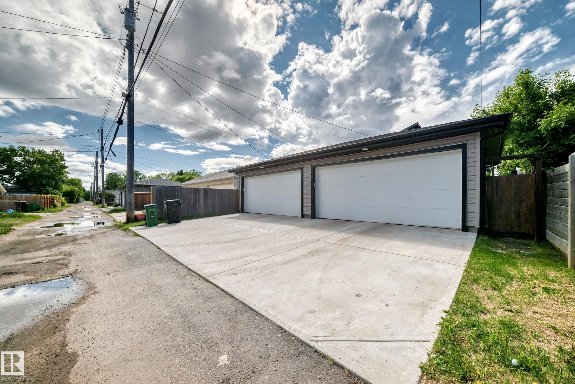 Photo 59 at 9830 73 Avenue NW, Ritchie, Edmonton
