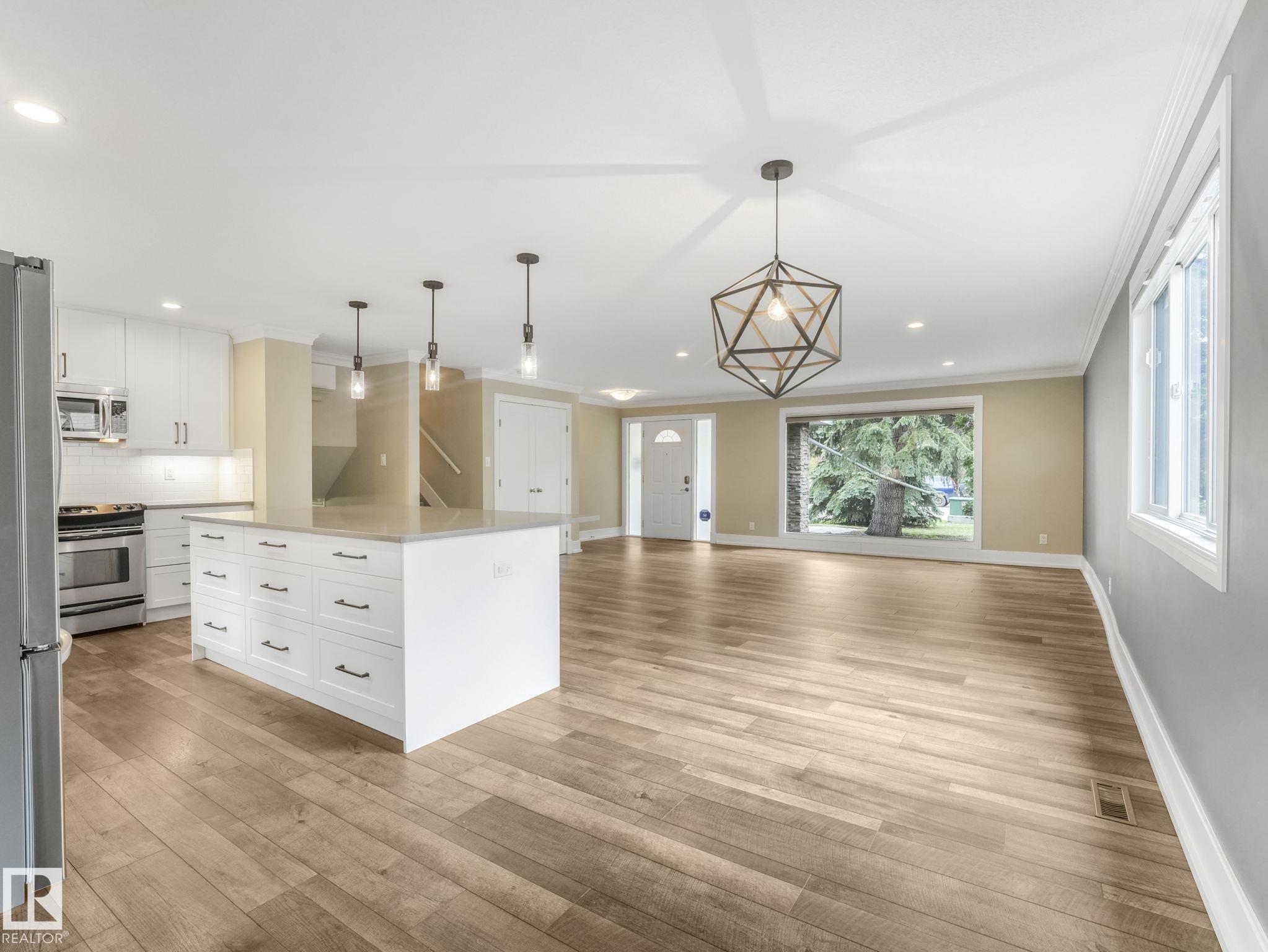 Photo 9 at 5708 144 Street NW, Brookside, Edmonton