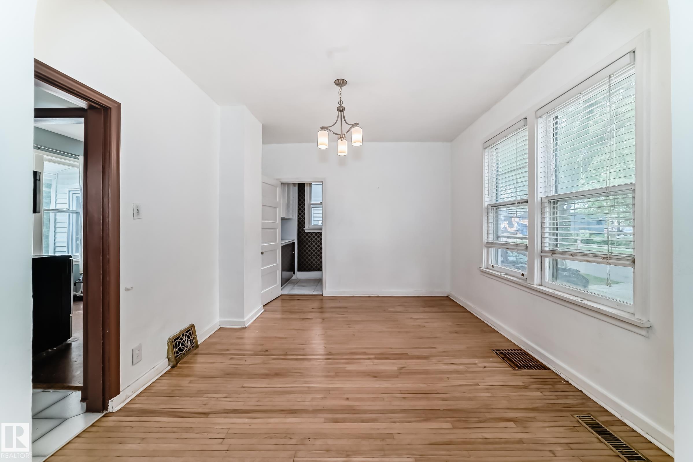 Photo 14 at 10748 123 Street NW, Westmount, Edmonton