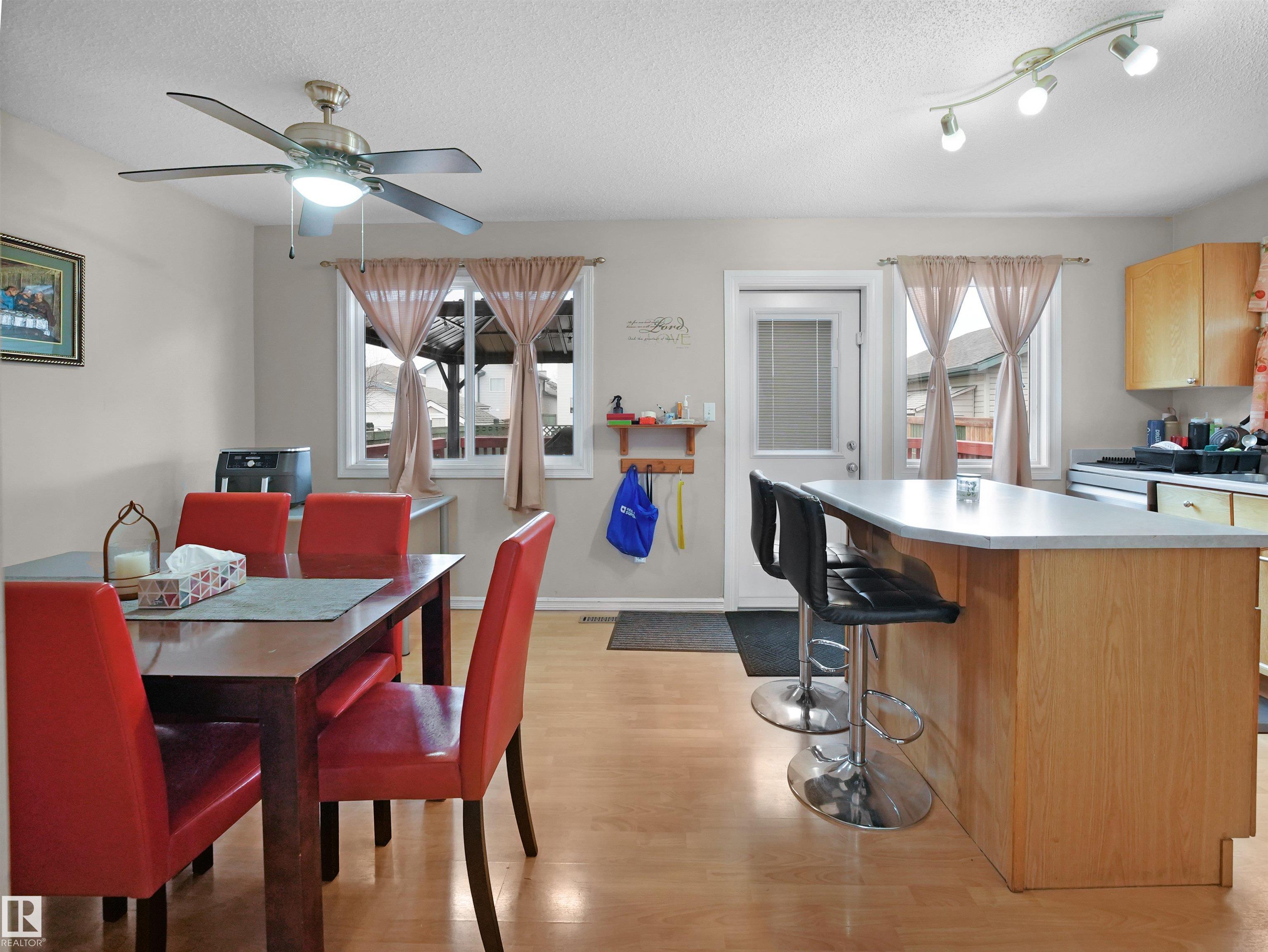 Photo 11 at 21379 89 Avenue NW, Suder Greens, Edmonton