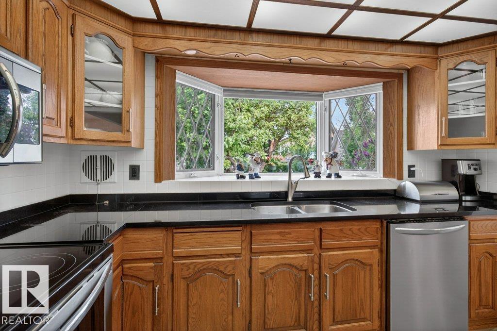 Photo 12 at 6616 95 Avenue NW, Ottewell, Edmonton