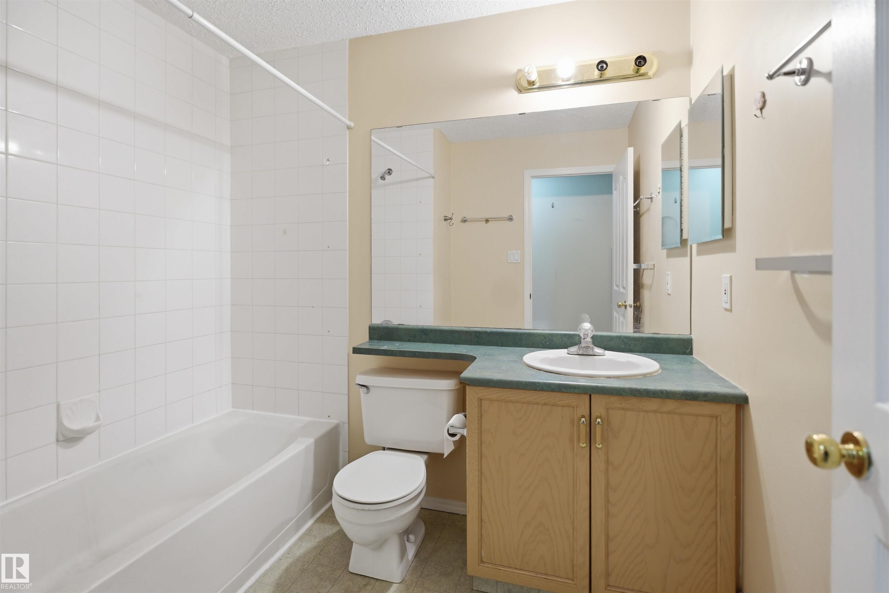 Photo 6 at 124 - 10511 42 Avenue NW, Rideau Park, Edmonton