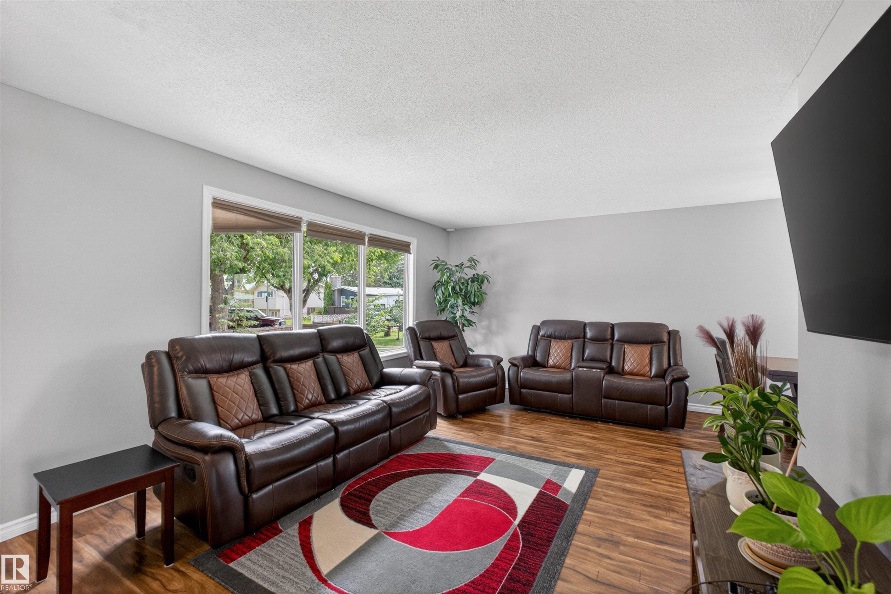 Photo 11 at 14708 65 Street NW, Mcleod, Edmonton