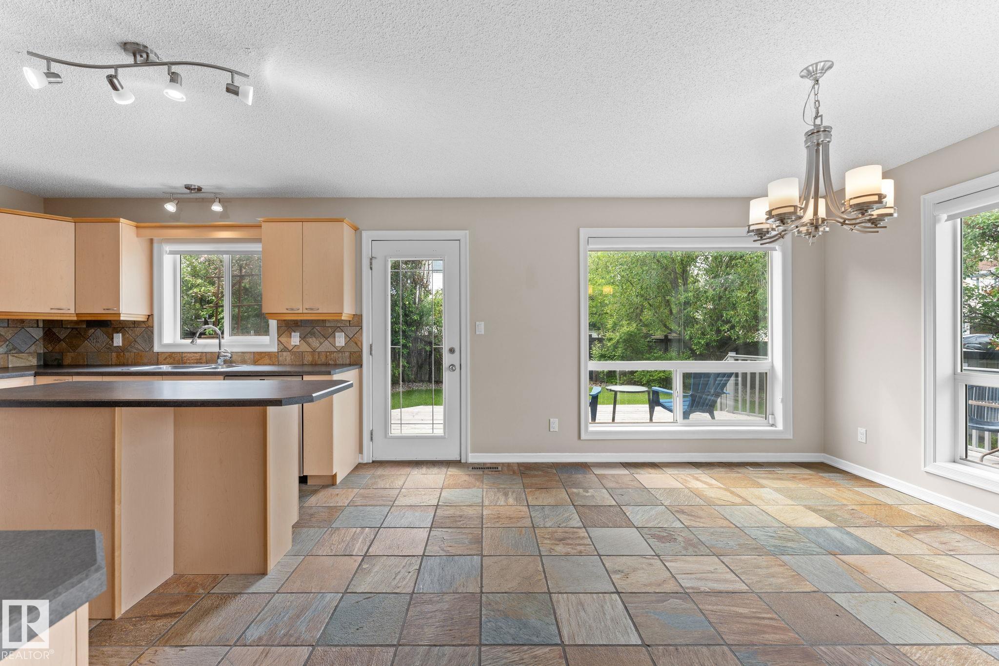 Photo 20 at 1611 Forbes Way NW, Falconer Heights, Edmonton