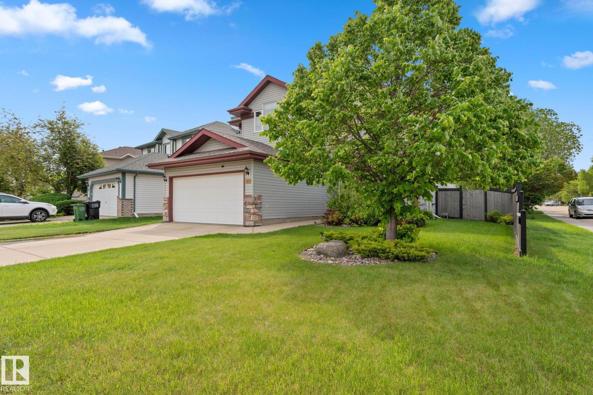 1611 Forbes Way NW, Falconer Heights, Edmonton