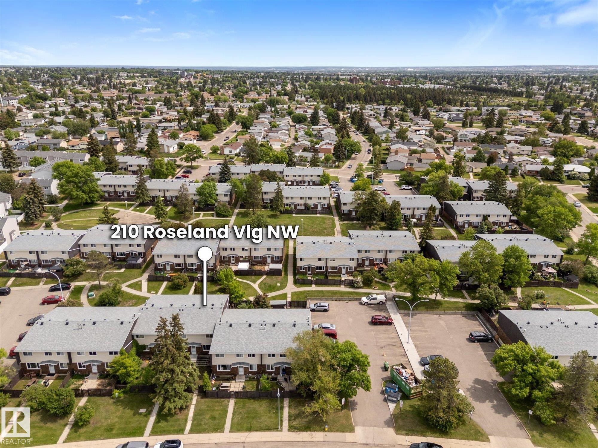 210 Roseland Village NW, Northmount, Edmonton