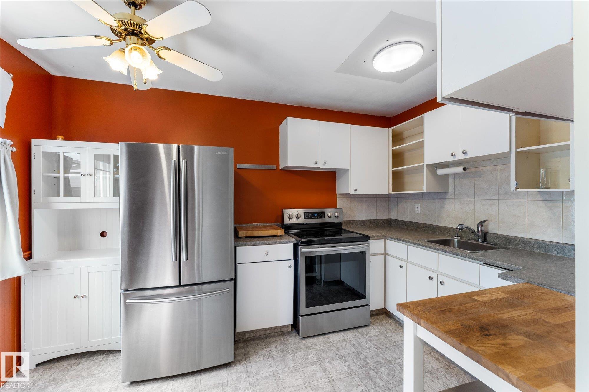 Photo 9 at 210 Roseland Village NW, Northmount, Edmonton