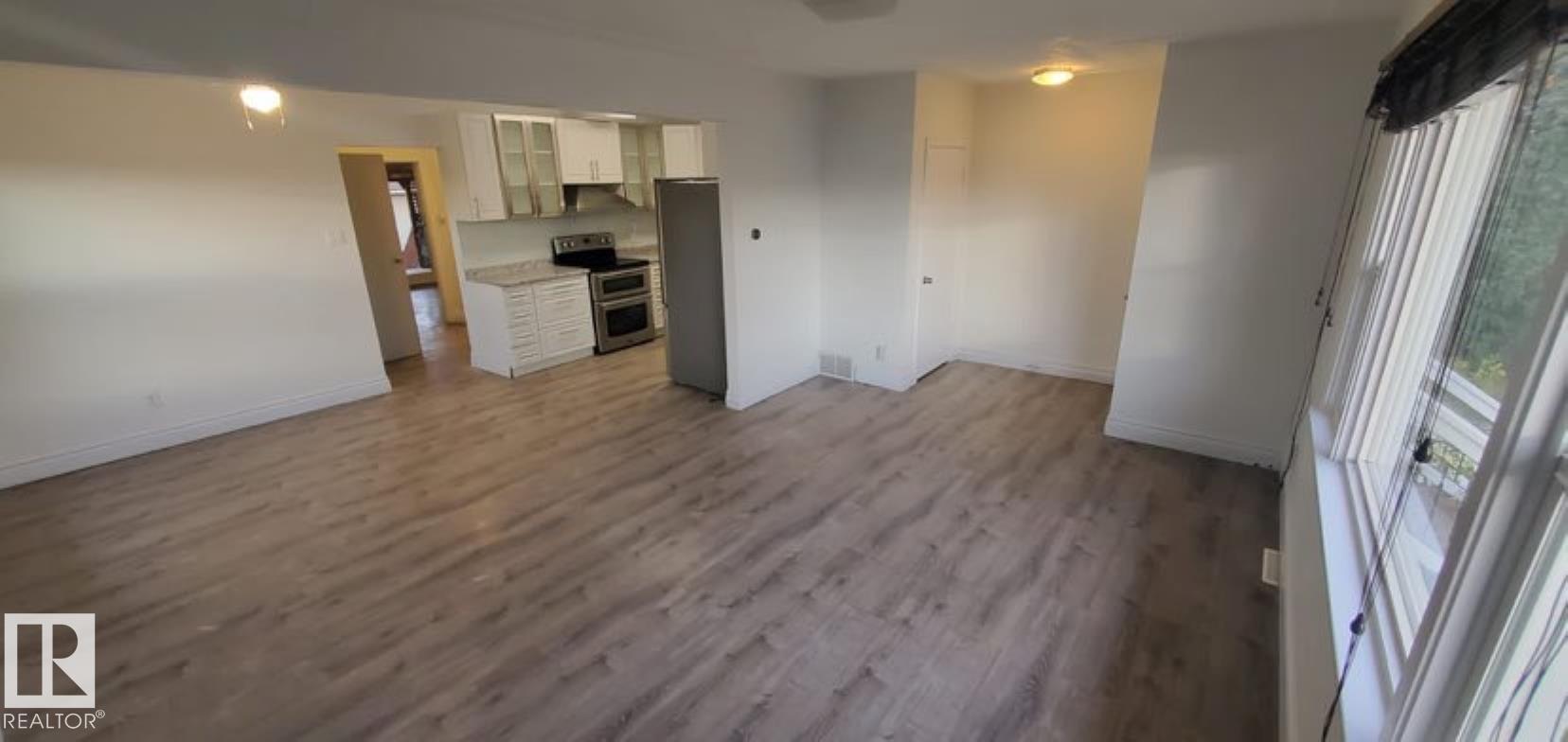 Photo 8 at 6422 132 Avenue NW, Belvedere, Edmonton