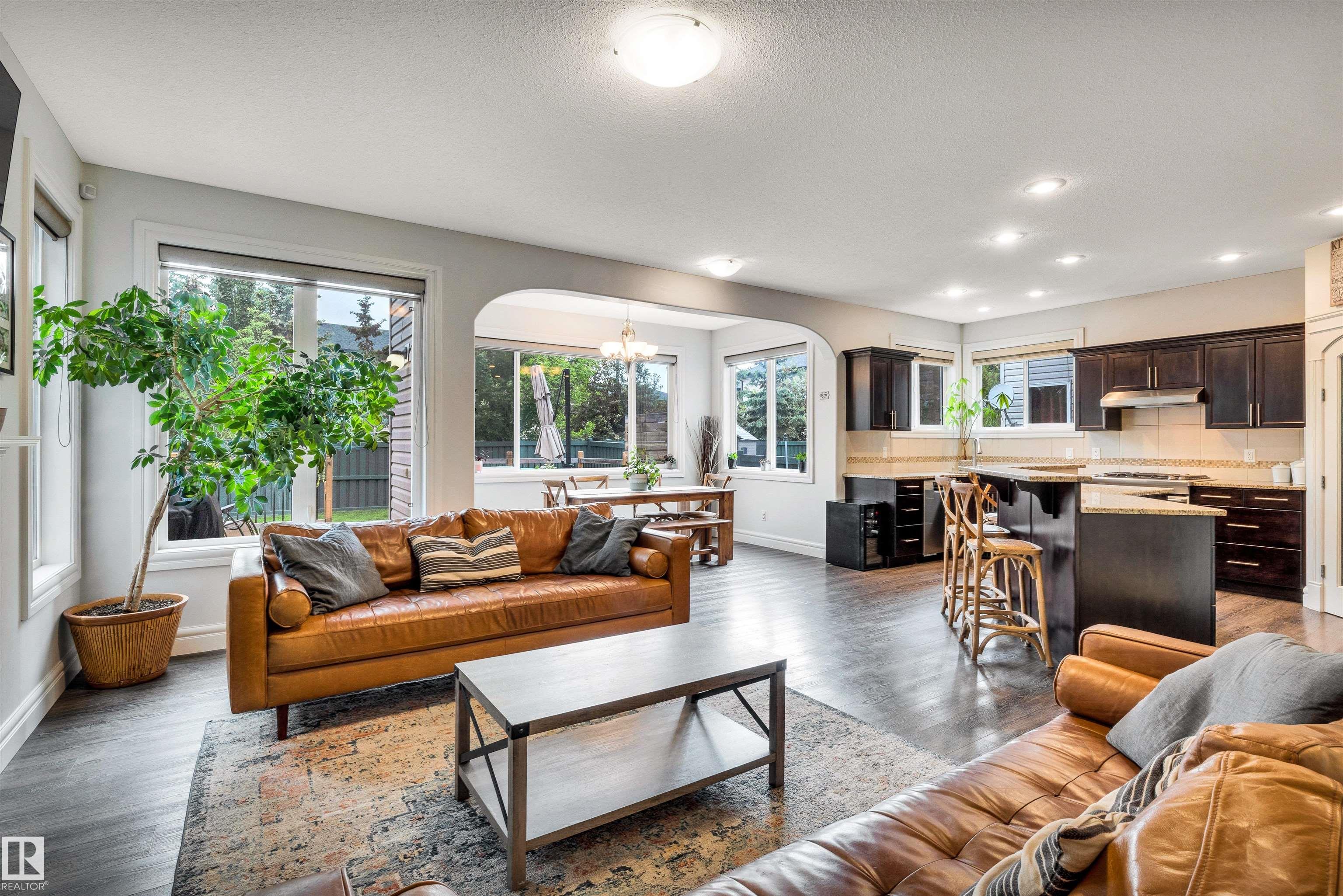 Photo 11 at 11935 21 Avenue SW, Rutherford, Edmonton