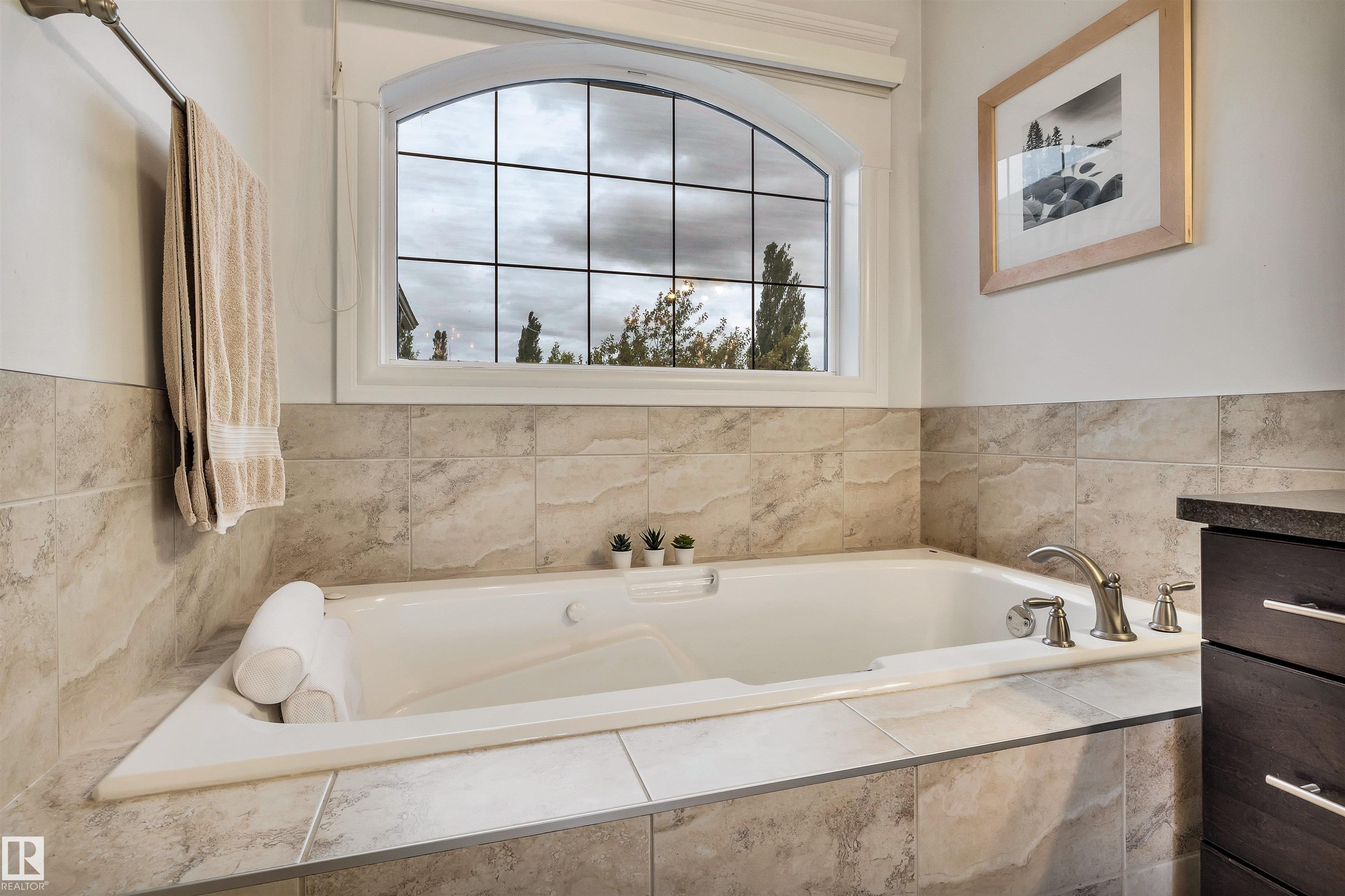 Photo 38 at 11935 21 Avenue SW, Rutherford, Edmonton